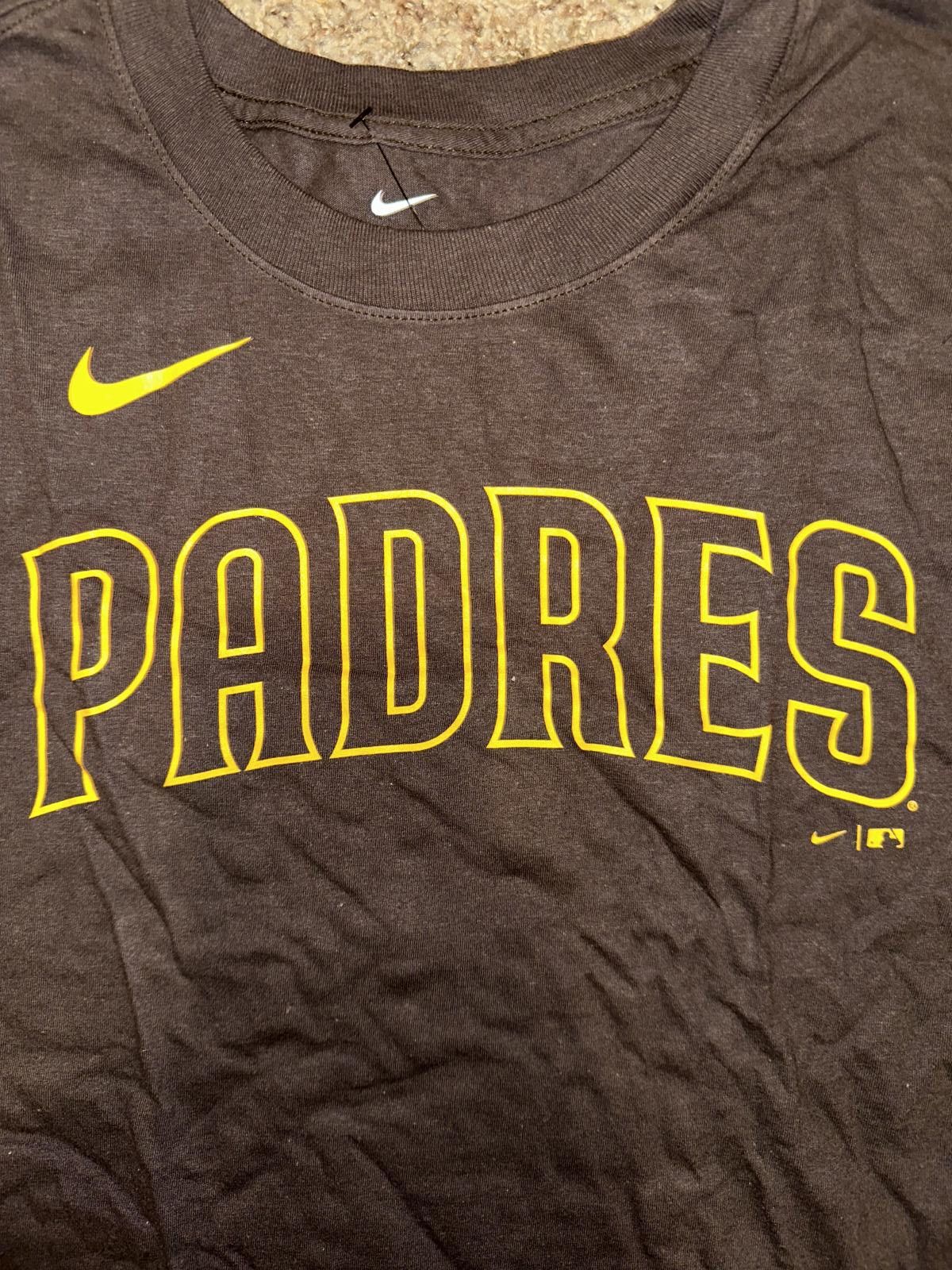 Nike Nike Men’s MLB San Diego Padres Fernando Tatis Jr. #23 Graphic T-Shirt Size US XL / EU 56 / 4 - 2 Thumbnail