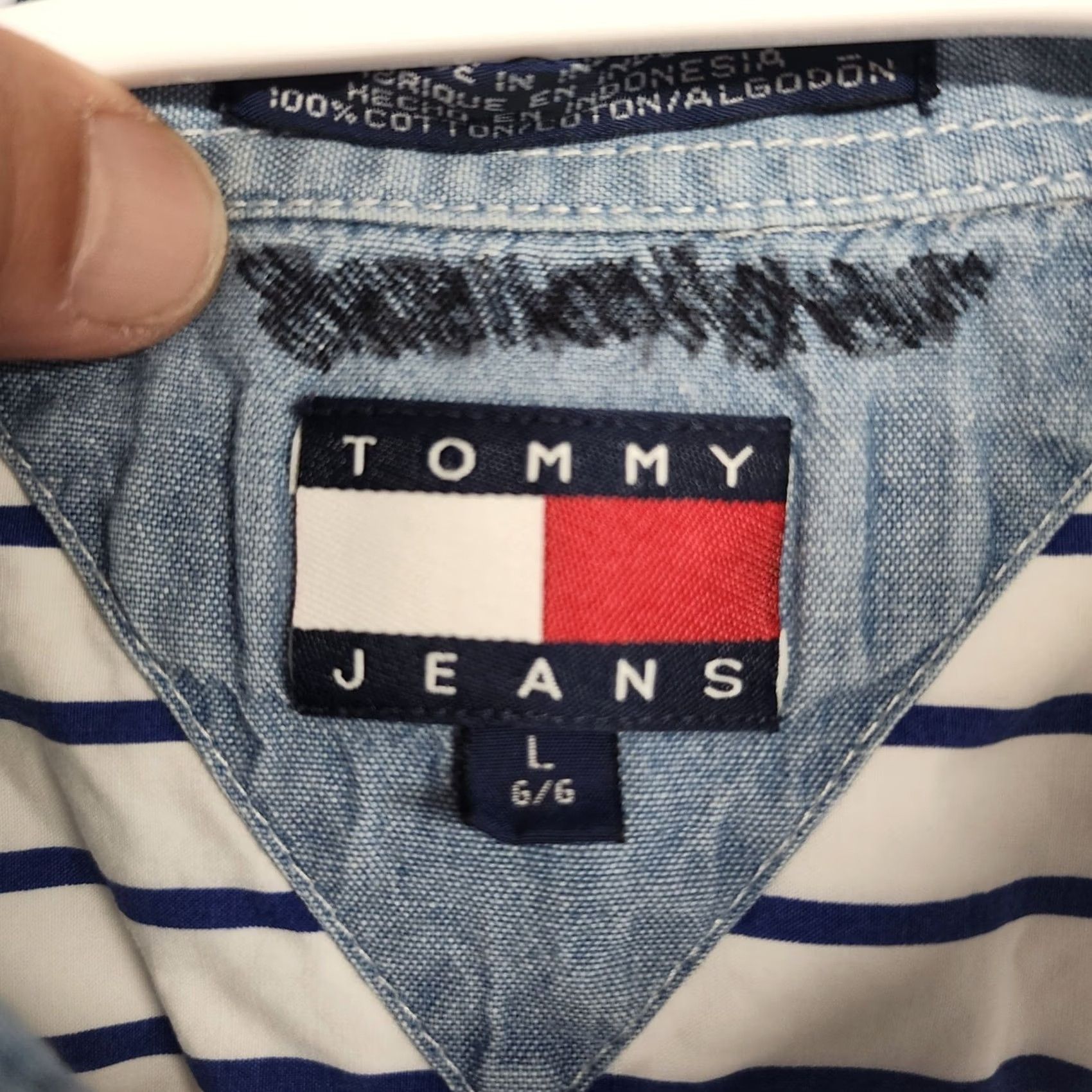 Vintage VINTAGE Tommy Jeans Shirt Men Large Blue Stripe Short Sleeve Button Up Flag Logo Y2K 90s Classic Size US L / EU 52-54 / 3 - 3 Thumbnail