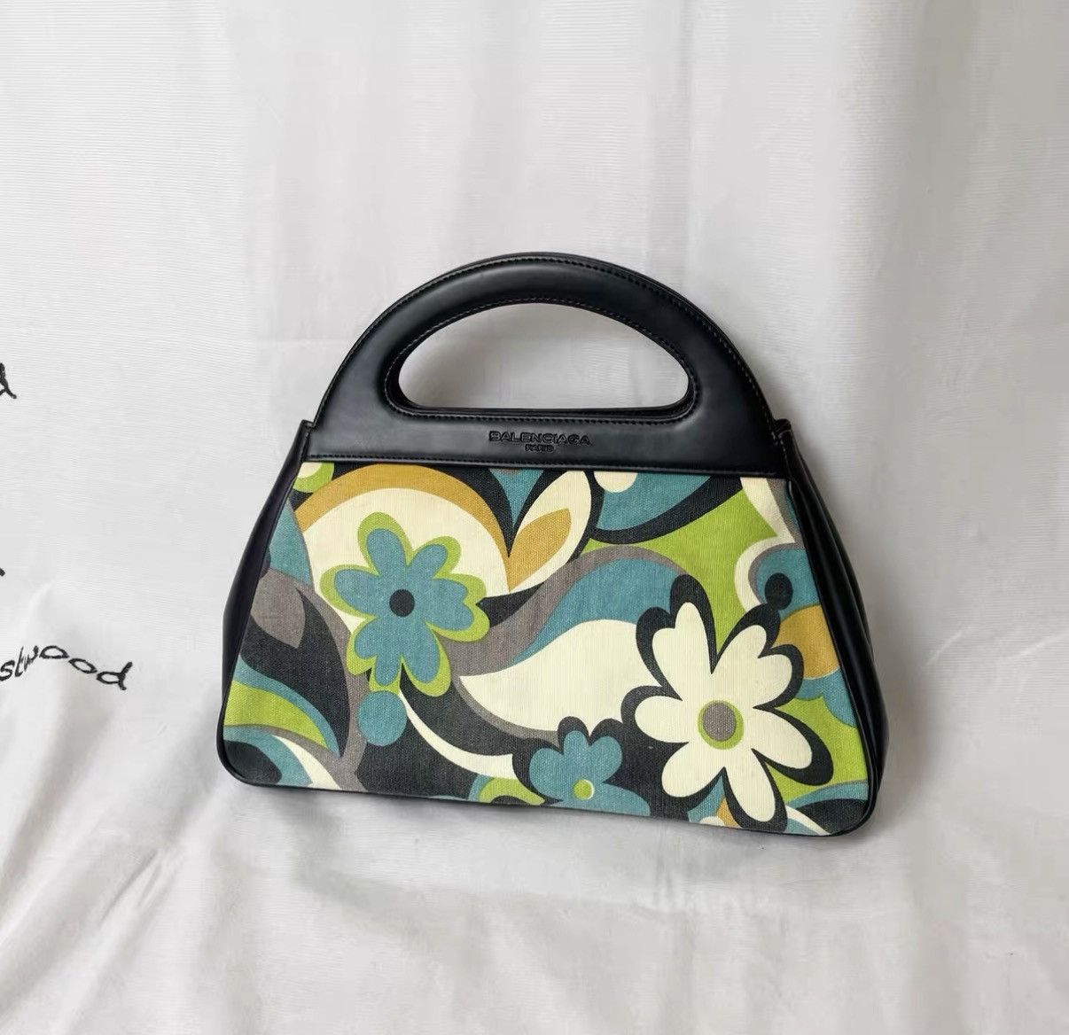 Balenciaga Balenciaga Leather Panel Geometric Floral Dumpling Bag J29 Size ONE SIZE - 4 Thumbnail