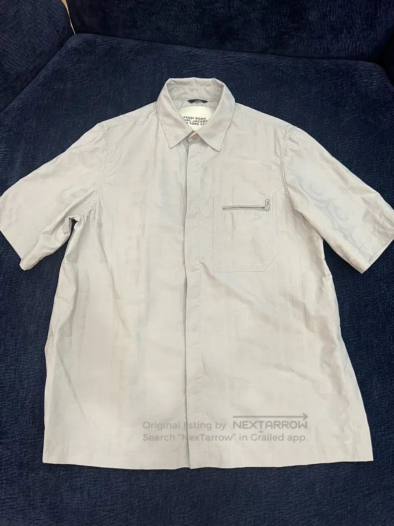 Fendi Fendi Solid color pointed collar short sleeve shirt Size US S / EU 44-46 / 1 - 1 Thumbnail