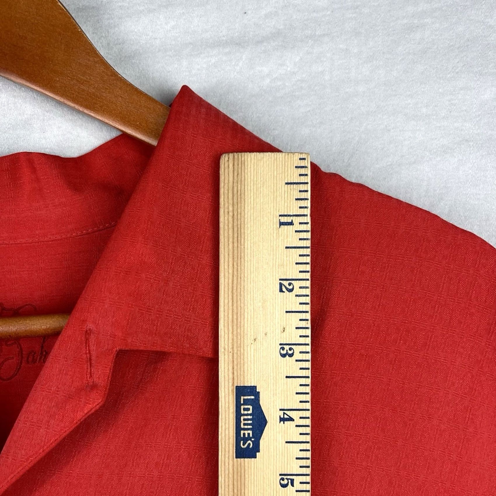 Tommy Bahama Tommy Bahama Shirt Men 2XL Solid Red Silk Short Sleeve Button-Up Hawaiian Beach Casual Shirt Womens? Size US XXL / EU 58 / 5 - 7 Thumbnail