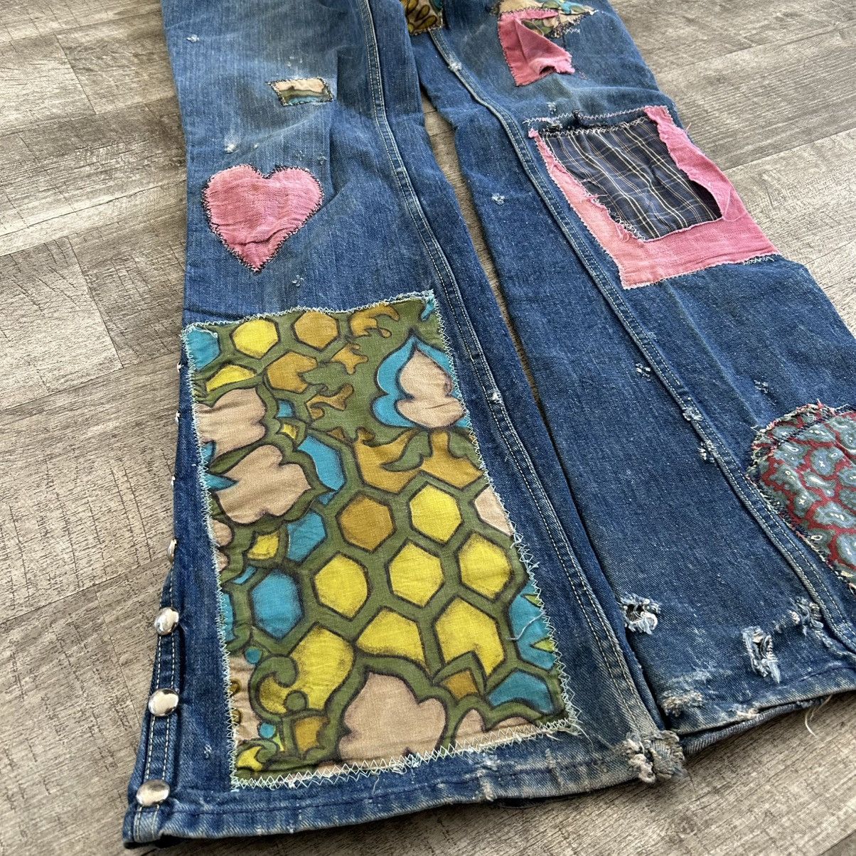 Vintage 70s Hippie Dome Studded Patchwork Bell Bottoms Size US 32 / EU 48 - 2 Thumbnail