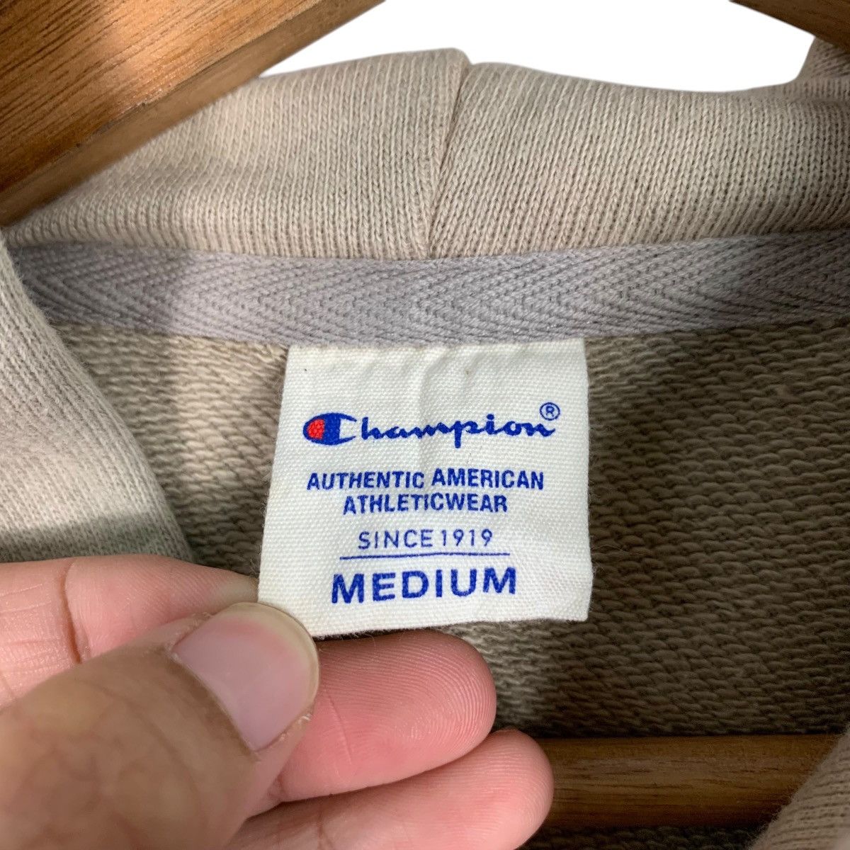 Champion CHAMPION Small Logo Pullover Hoodies Sweatshirt #1637-C73 Size US M / EU 48-50 / 2 - 14 Thumbnail