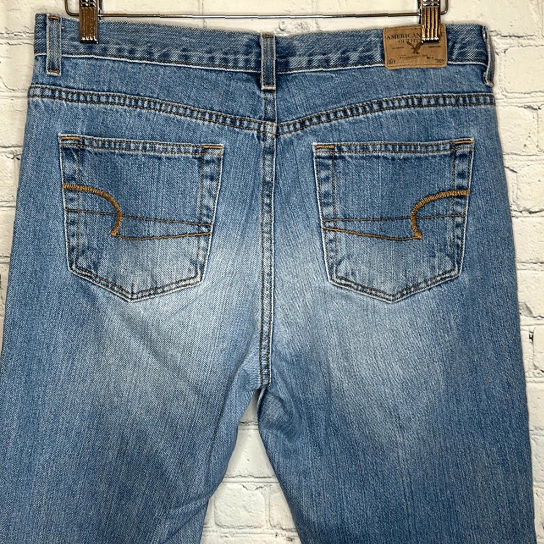 Vintage American Eagle Jeans Women’s size 10 Favorite Fit Light Wash Size 32" / US 10 / IT 46 - 6 Thumbnail