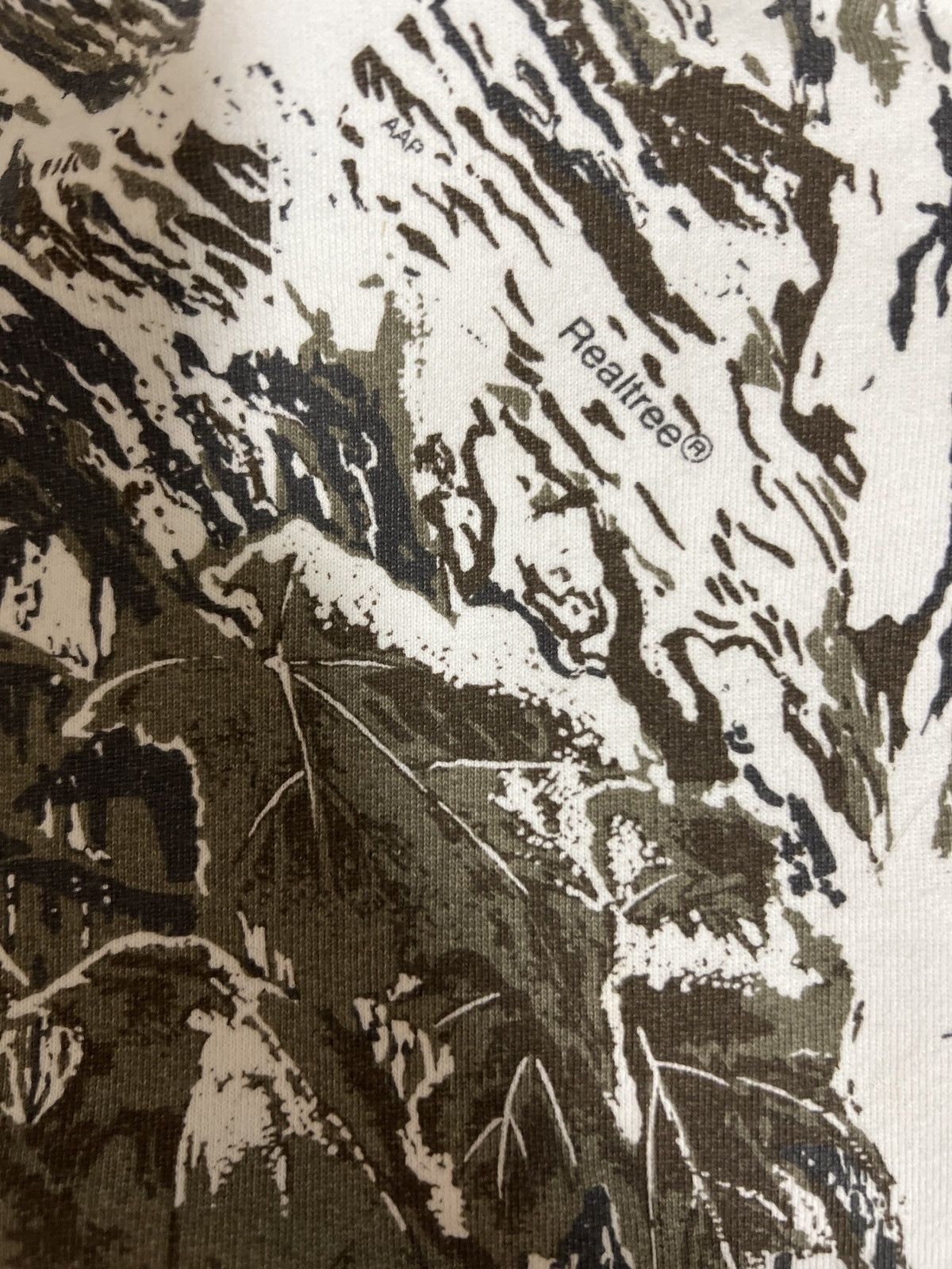 Supreme Supreme White Realtree Camo Hoodie Size US L / EU 52-54 / 3 - 8 Thumbnail