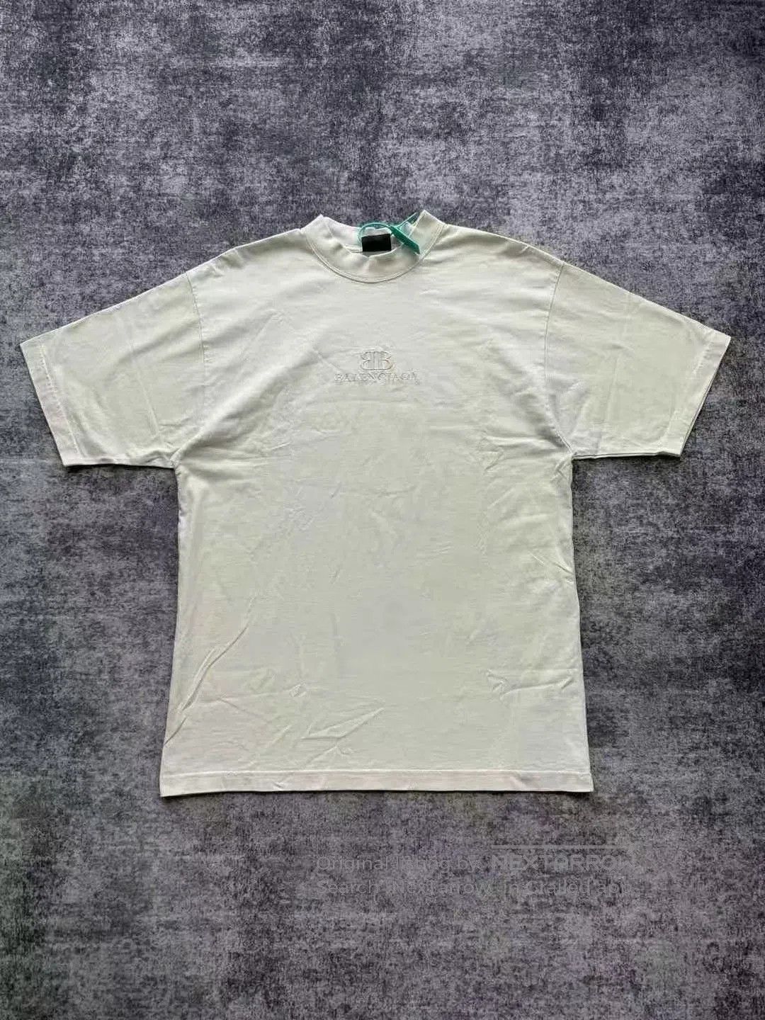 Balenciaga Balenciaga Beige Double B Embroidered Short Sleeve. Size US XS / EU 42 / 0 - 1 Thumbnail