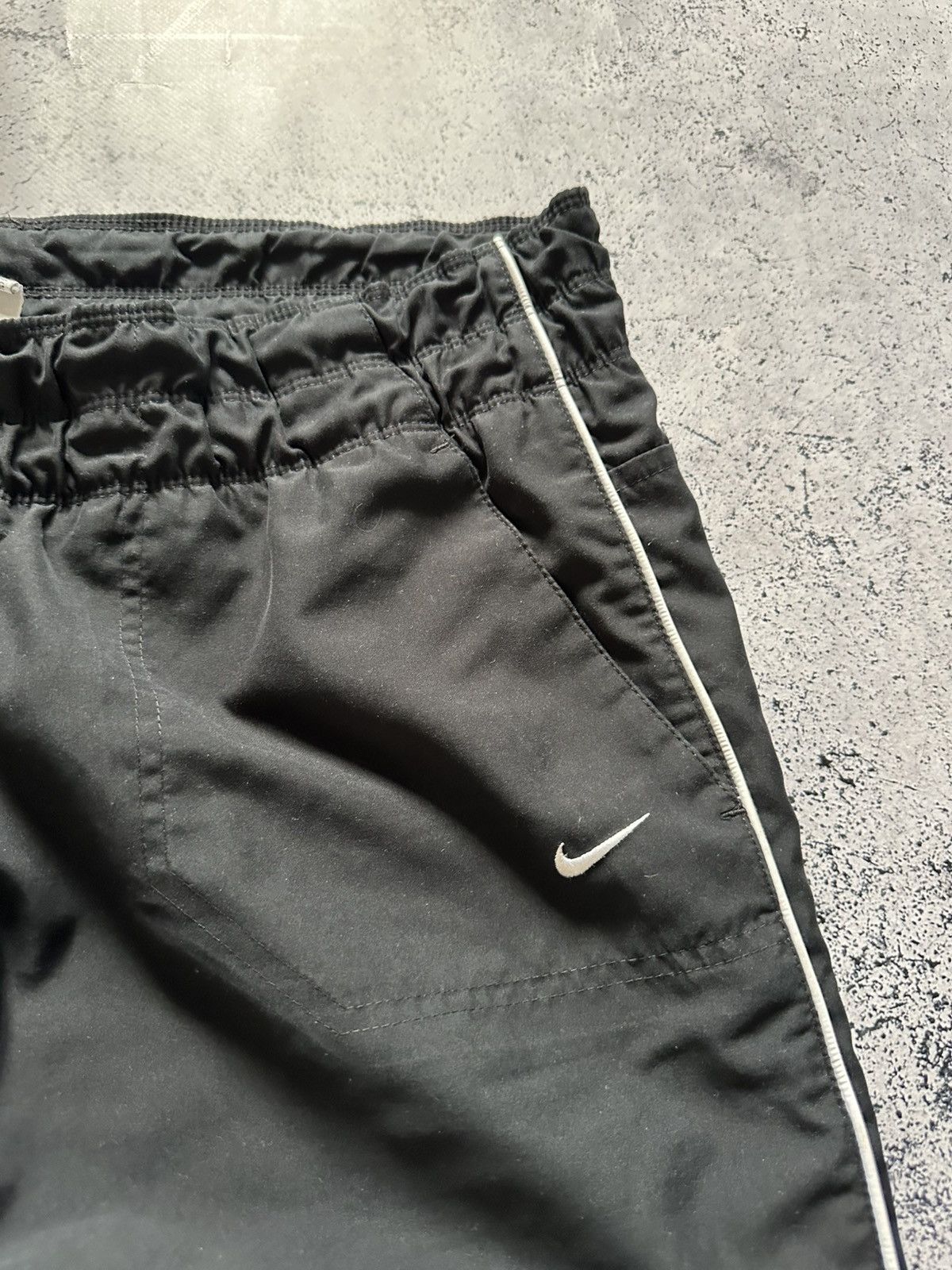 Nike Vintage Nike Nylon Track Pants Drill Y2K USA Size US 36 / EU 52 - 3 Thumbnail