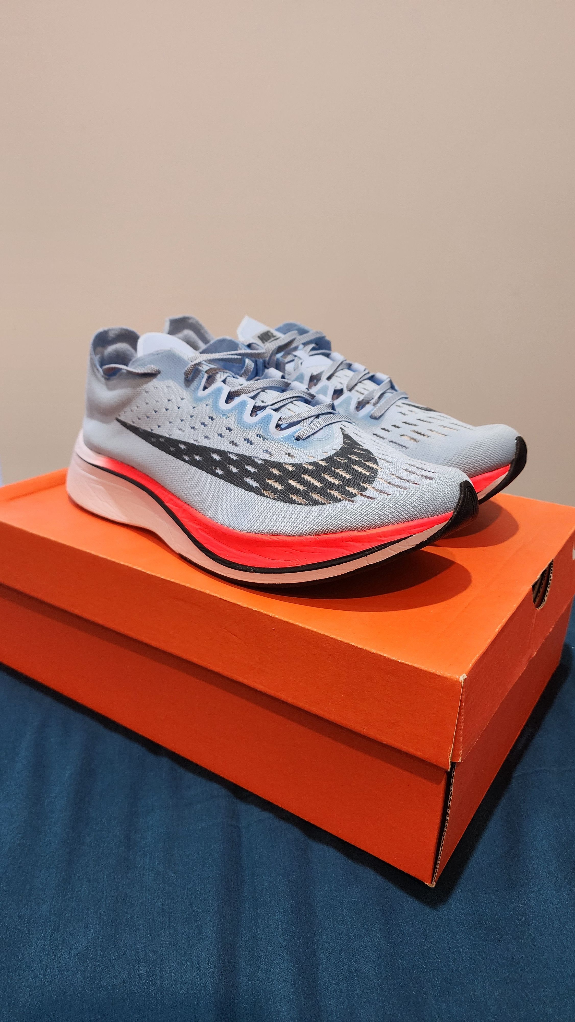 Nike Nike zoom vaporfly 4% Size US 9 / EU 42 - 1 Thumbnail