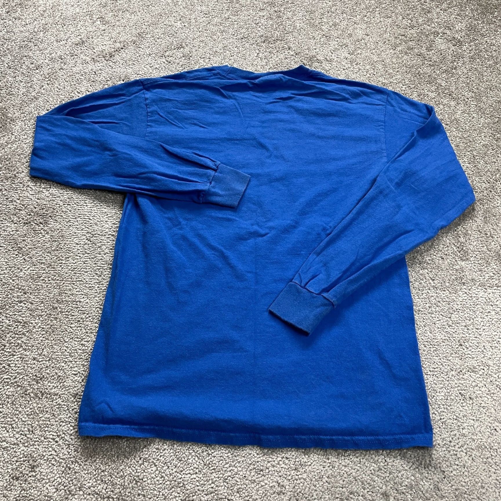 Gildan GILDAN Women's Long Sleeve Pocket Tee Shirt Small Blue Crew Neck Casual Size S / US 4 / IT 40 - 2 Thumbnail