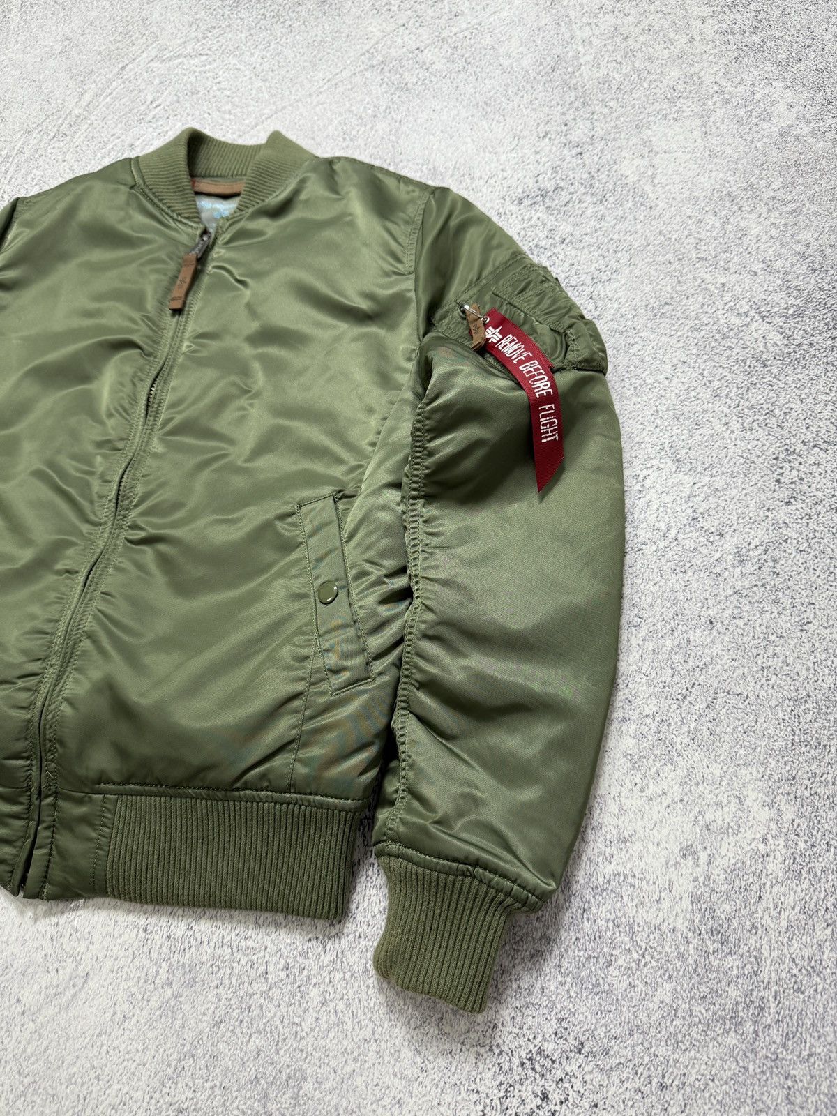 Alpha Industries Alpha Industries Type MA-1 Intermediate USA Bomber Jacket Size US L / EU 52-54 / 3 - 3 Thumbnail