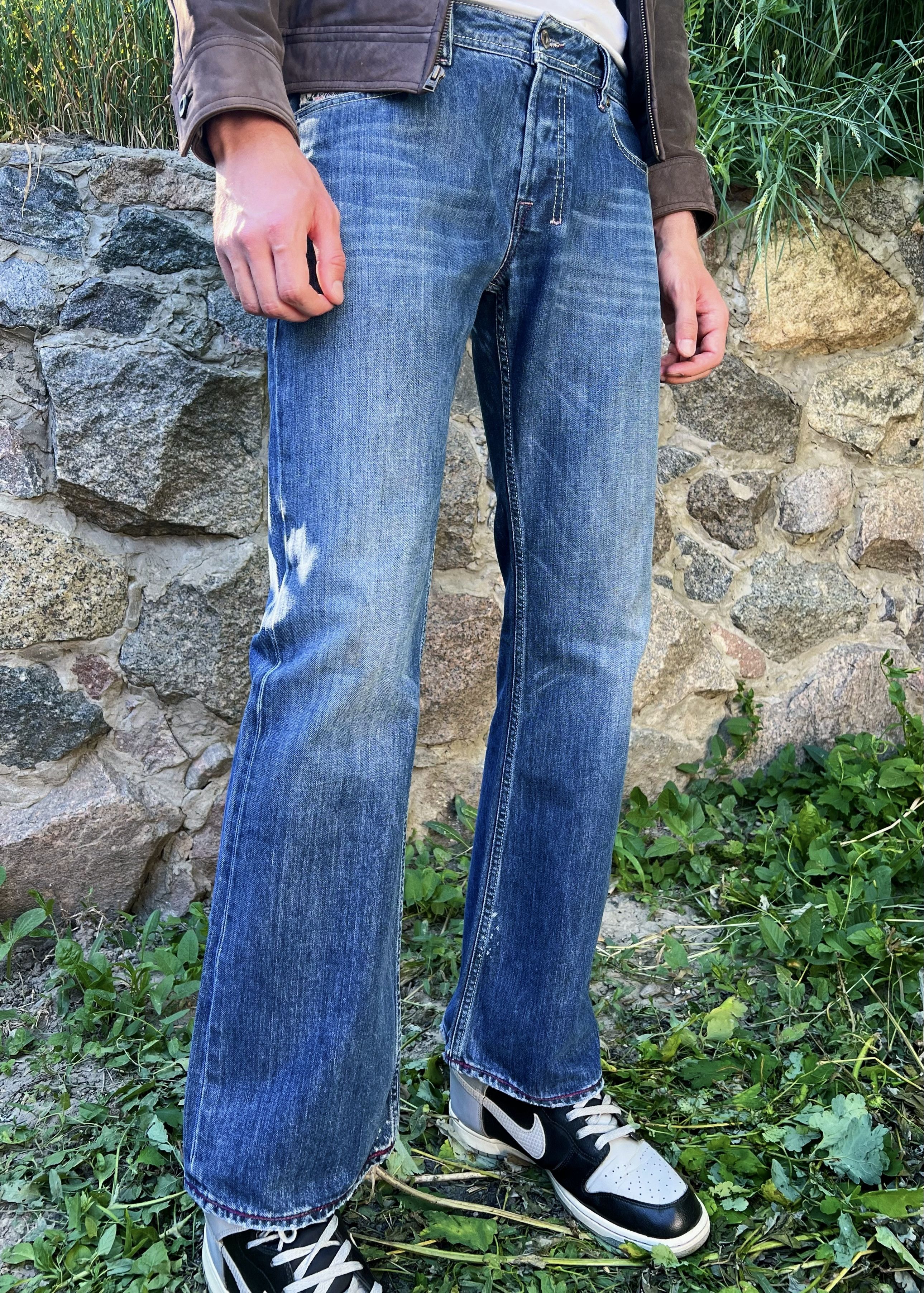 Diesel Y2K Diesel Flared Distressed Emdroidery Denim Jeans Size US 33 - 5 Thumbnail