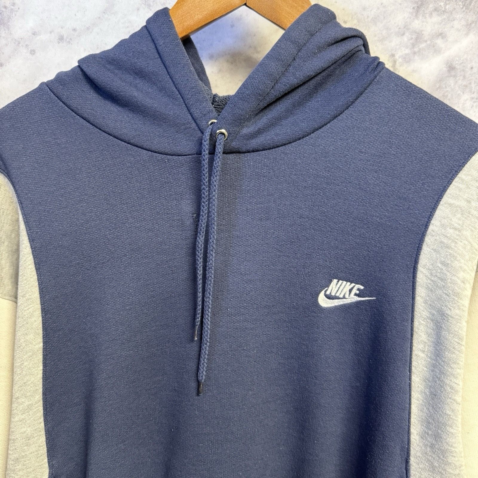 Nike Vintage Nike Hoodie Sweatshirt Mens Medium 23x22 Blue Embroi Size US M / EU 48-50 / 2 - 3 Thumbnail