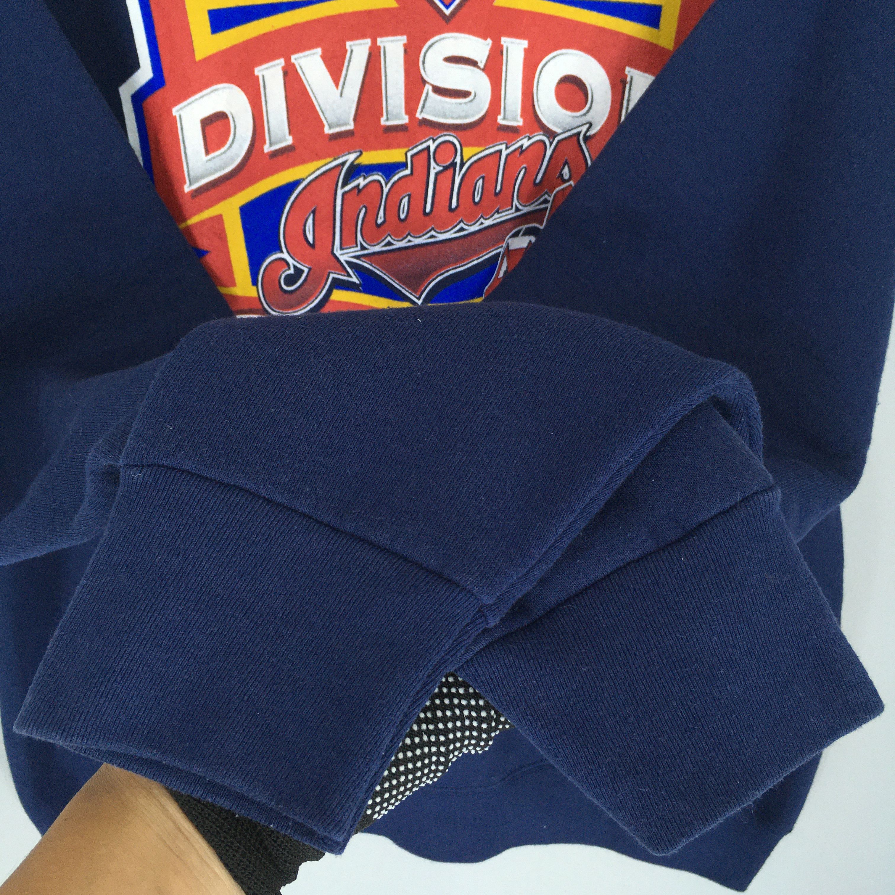 MLB × Vintage Vintage 90s Cleveland Indians MLB Sweatshirt Large Size US L / EU 52-54 / 3 - 5 Thumbnail