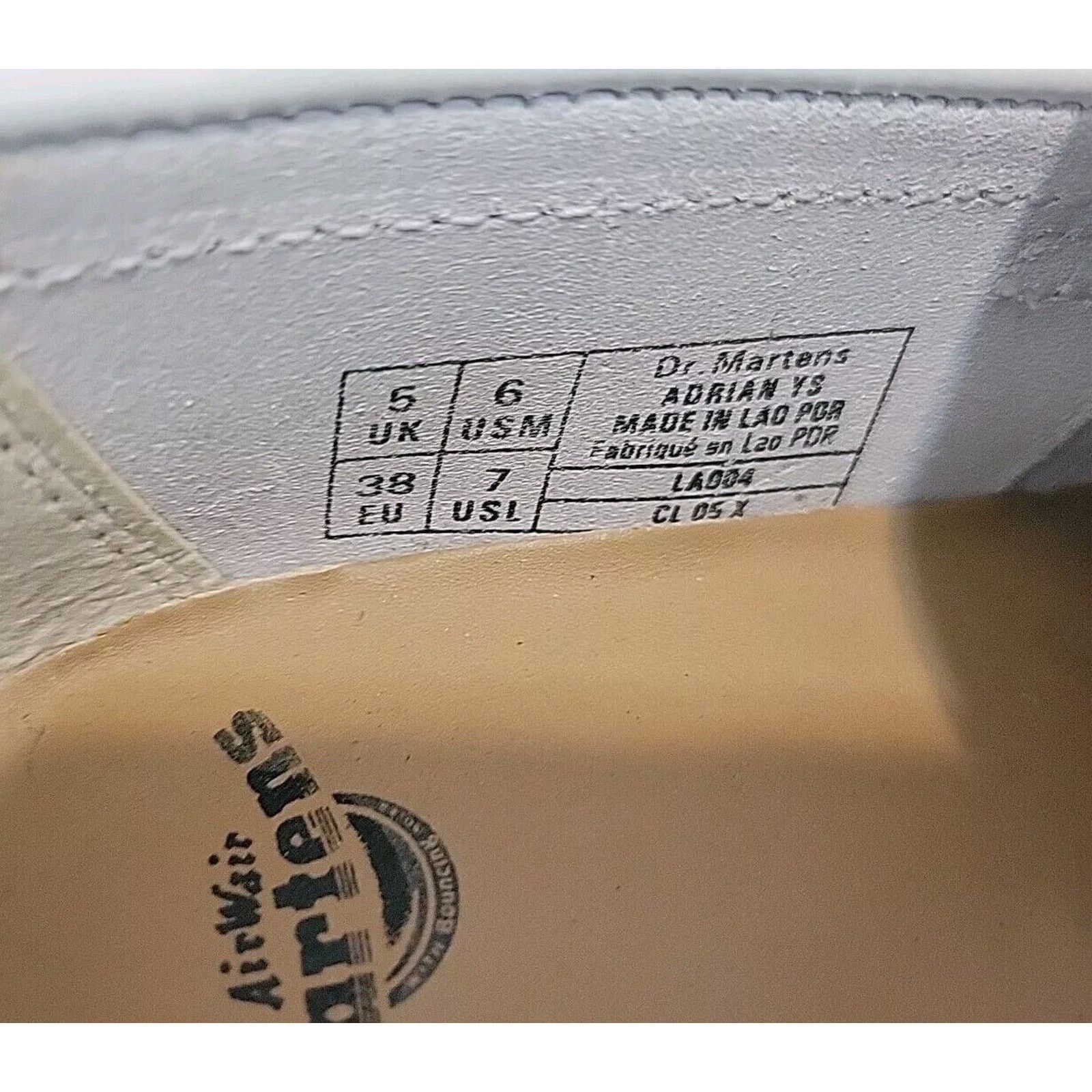 Dr. Martens Dr Martens Adrian Tassel Loafers Shoes Lather Size (M6, W7) Size US 7 / IT 37 - 7 Thumbnail