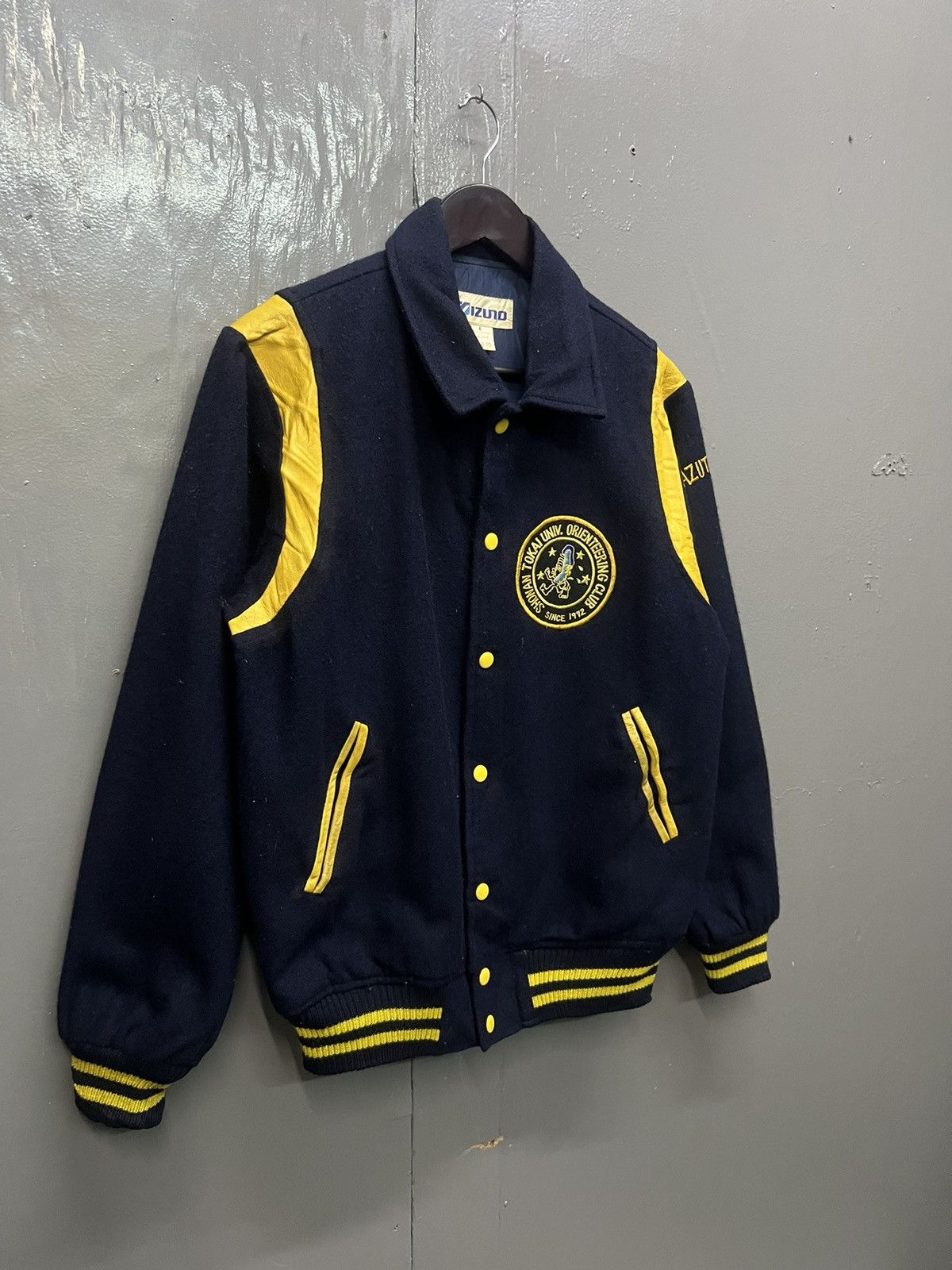 Mizuno × Vintage Vintage University Mizuno Wool Varsity Jacket Size US L / EU 52-54 / 3 - 3 Thumbnail