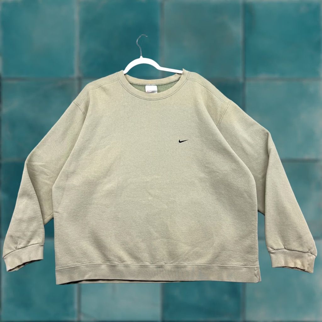 Nike VINTAGE Nike Embroidered Mini Swoosh Sage Green Crewneck XL Olive 90s Beige Sweatshirt Men’s Pullover Size US XL / EU 56 / 4 - 1 Thumbnail