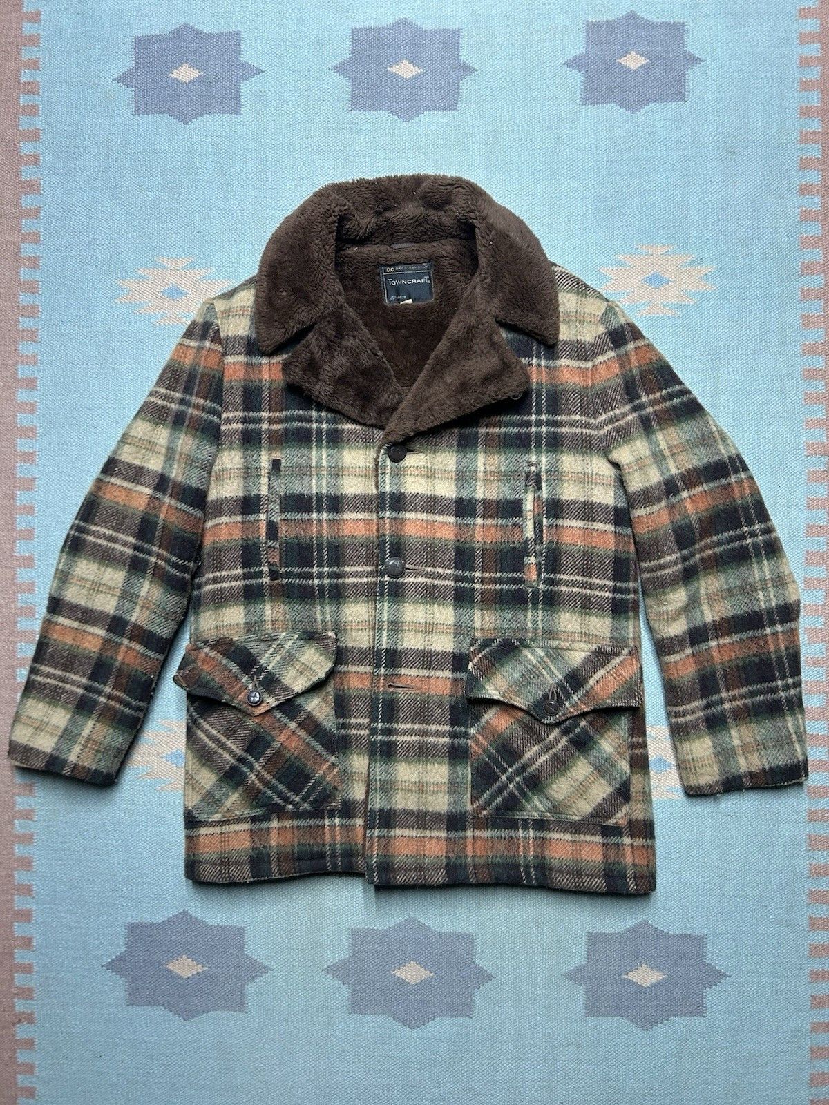 Vintage 1960s Towncraft wool mackinaw jacket faux fur lined medium Size US M / EU 48-50 / 2 - 1 Thumbnail