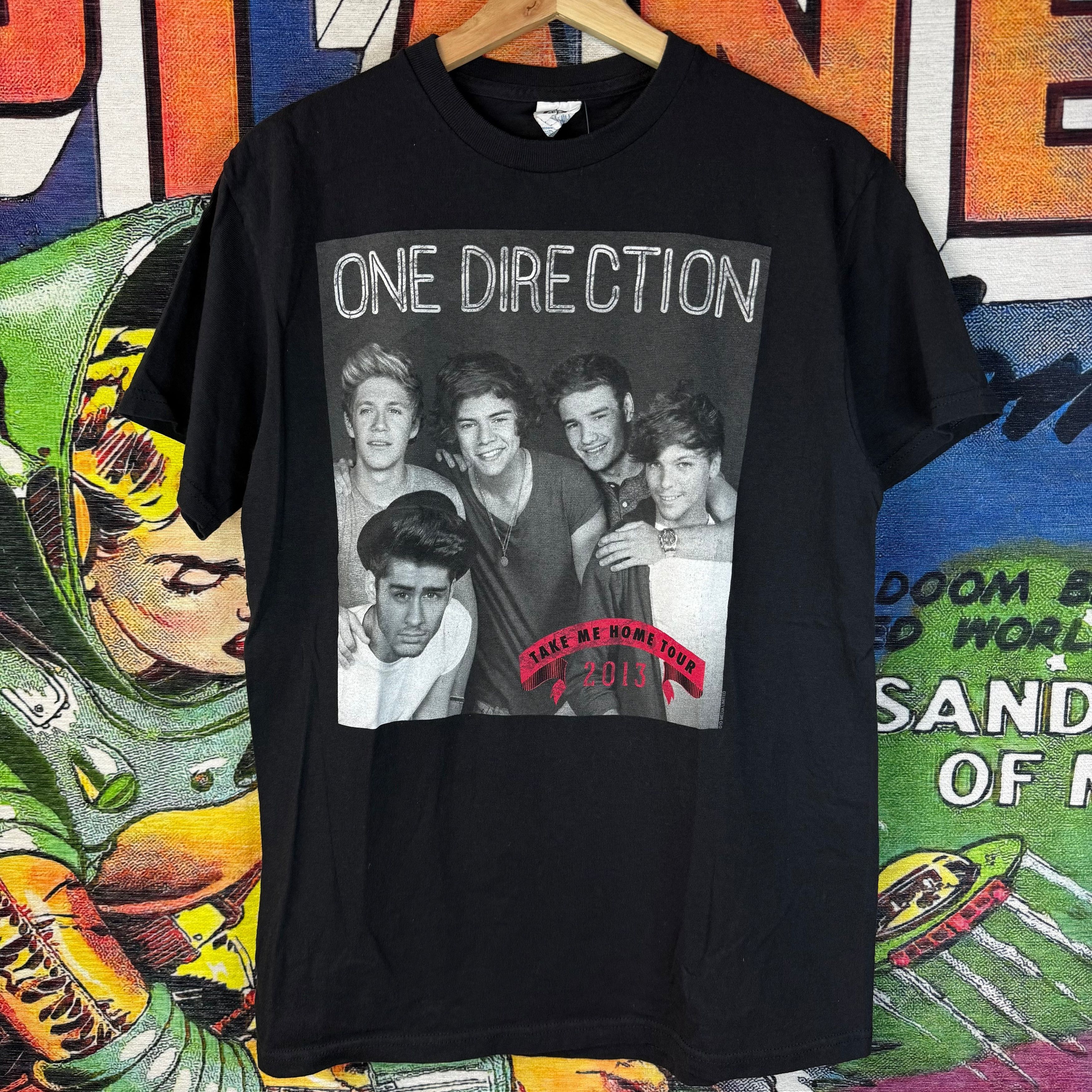 Band Tees 2013 One Direction Take Me Home Tour Tee Size Medium Size US M / EU 48-50 / 2 - 1 Thumbnail