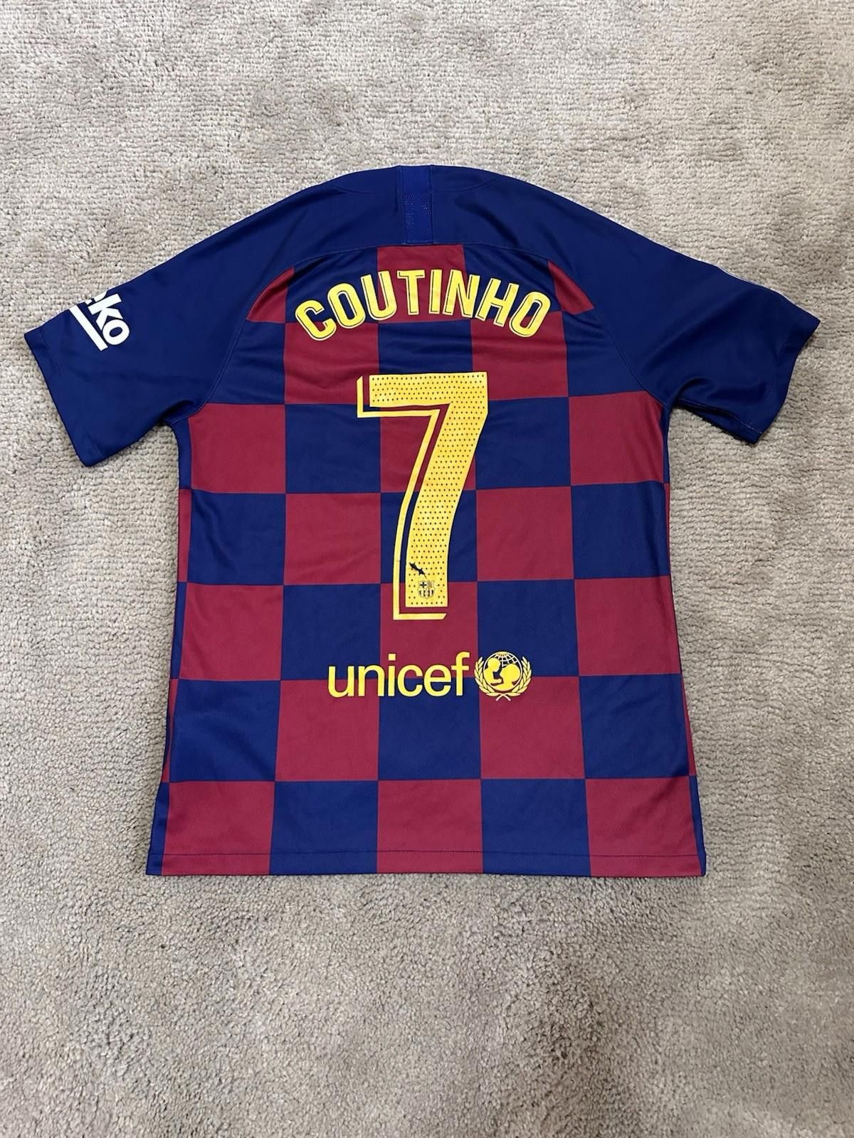 Nike #7 Coutinho Barcelona 2019/20 Football Shirt Soccer Jersey Size US M / EU 48-50 / 2 - 9 Thumbnail
