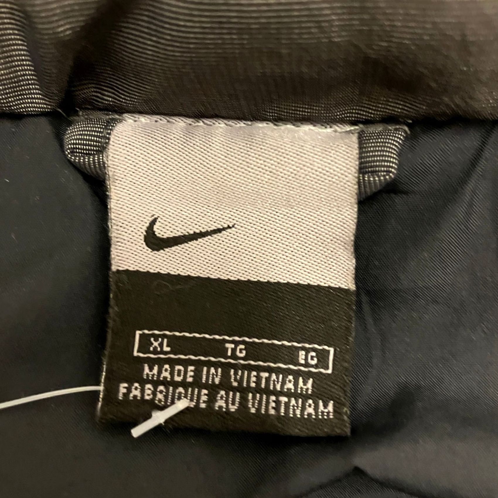 Nike Nike Puffer Jacket Mens Large Grey Quilted Coat Swoosh Zip Up Insulated Size US L / EU 52-54 / 3 - 7 Thumbnail