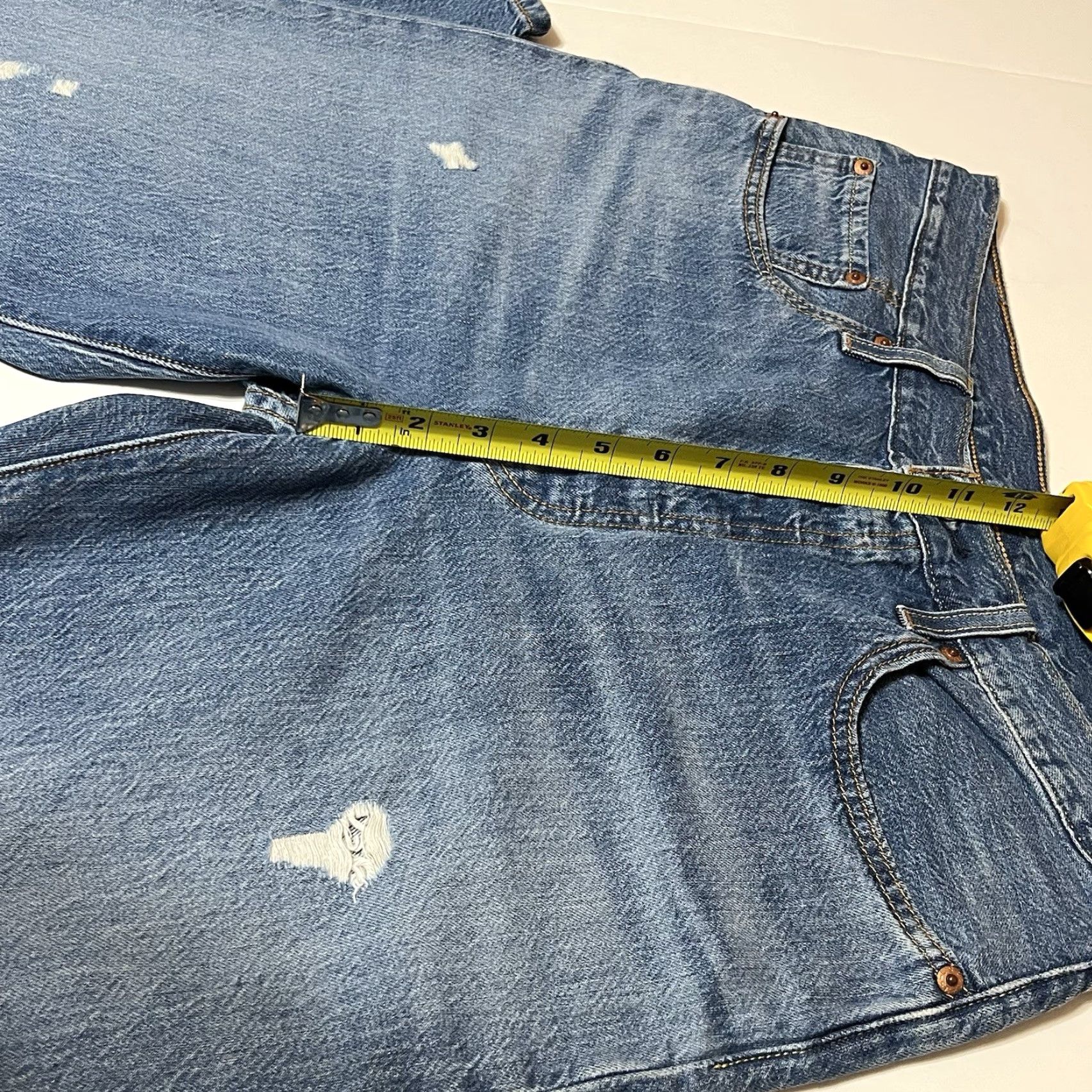 Vintage Levis 501 Jeans Womens 33x32 Button Fly Straight Distressed Denim Size 24" / US 00 / IT 34 - 4 Thumbnail