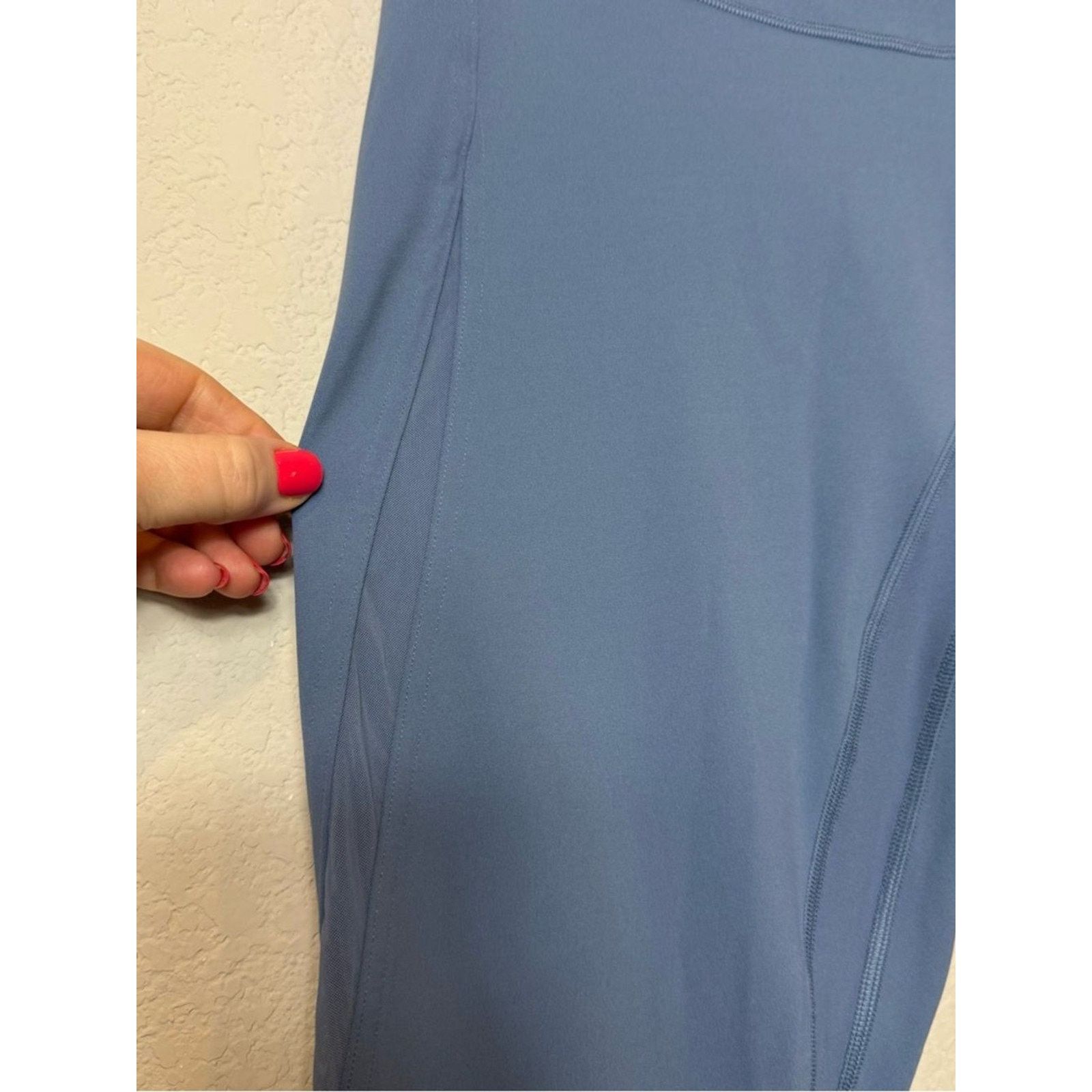 Lululemon Lululemon High Rise Mesh Panel 25 inch Leggings Blue sz 14 Size 36" / US 14 / IT 50 - 3 Thumbnail