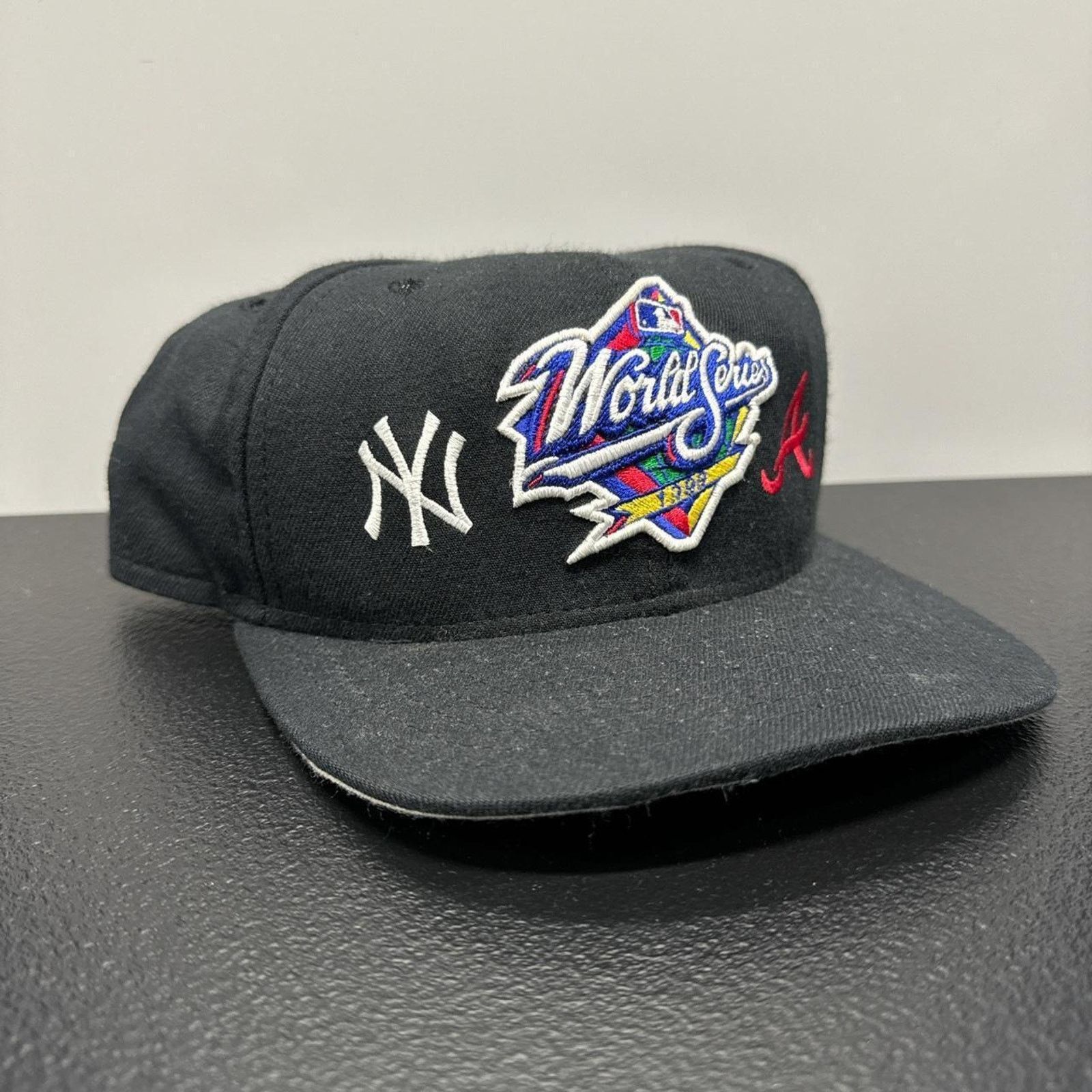 New Era × Vintage New Era New York Yankees Vintage 90s Wool SnapBack Hat Size ONE SIZE - 1 Thumbnail