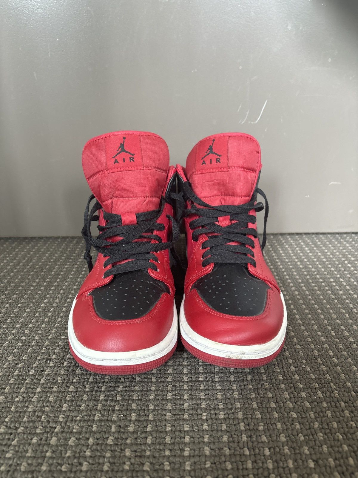 Jordan Brand × Nike Jordan 1 red mids Size US 8 / IT 38 - 2 Thumbnail