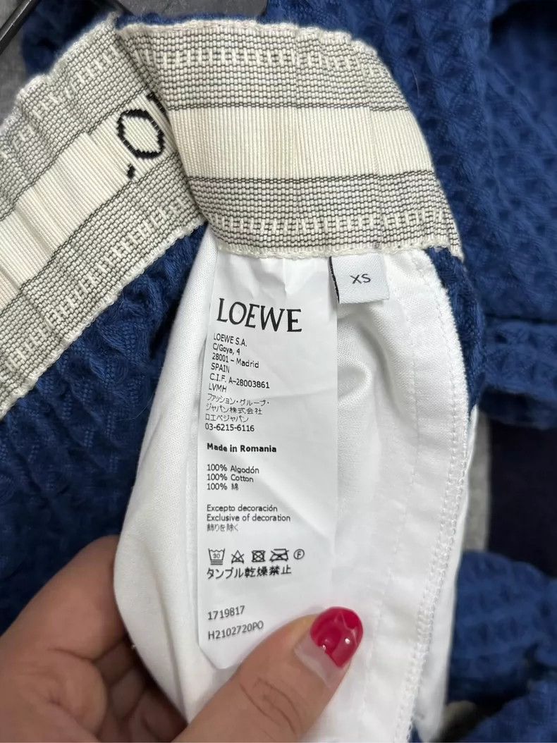 Loewe LOEWE sizeXS Furled-up fringed shorts Size 26" / US 2 / IT 38 - 4 Thumbnail