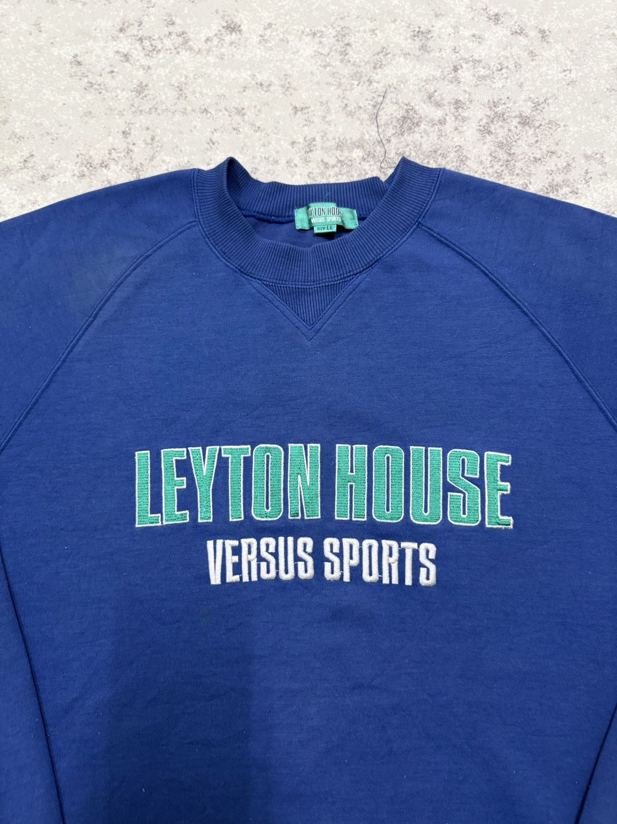 Vintage Vintage 90s Leyton House Versus Sports Biglog Sweatshirt Size US XL / EU 56 / 4 - 4 Thumbnail