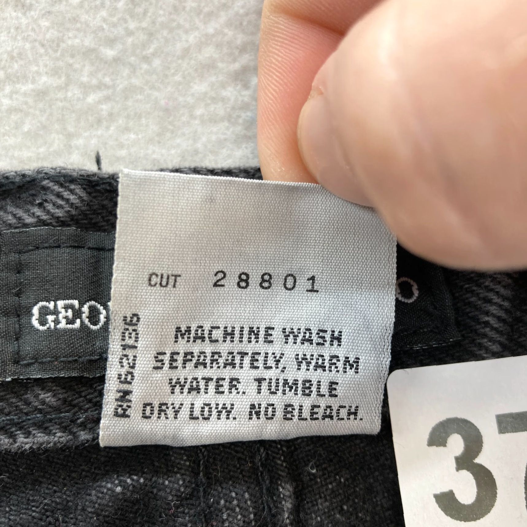 Guess VINTAGE GUESS Jeans Women's 28 Black Denim Tapered USA Hip Hop Georges Marciano Size 28" / US 6 / IT 42 - 6 Thumbnail