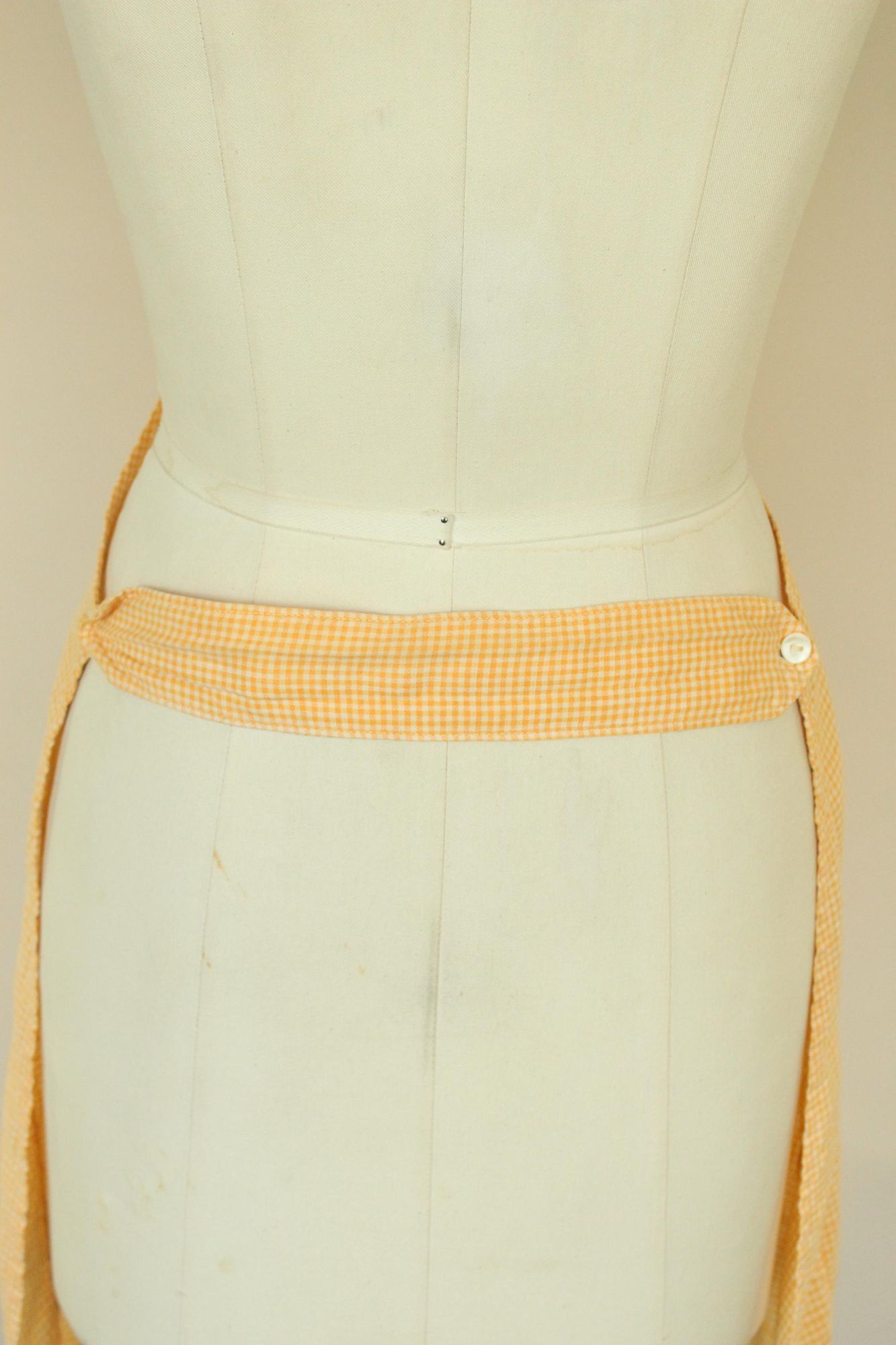 Vintage Vintage 1960s Apron, Orange Gingham Pinafore With Pocket Size ONE SIZE - 8 Thumbnail