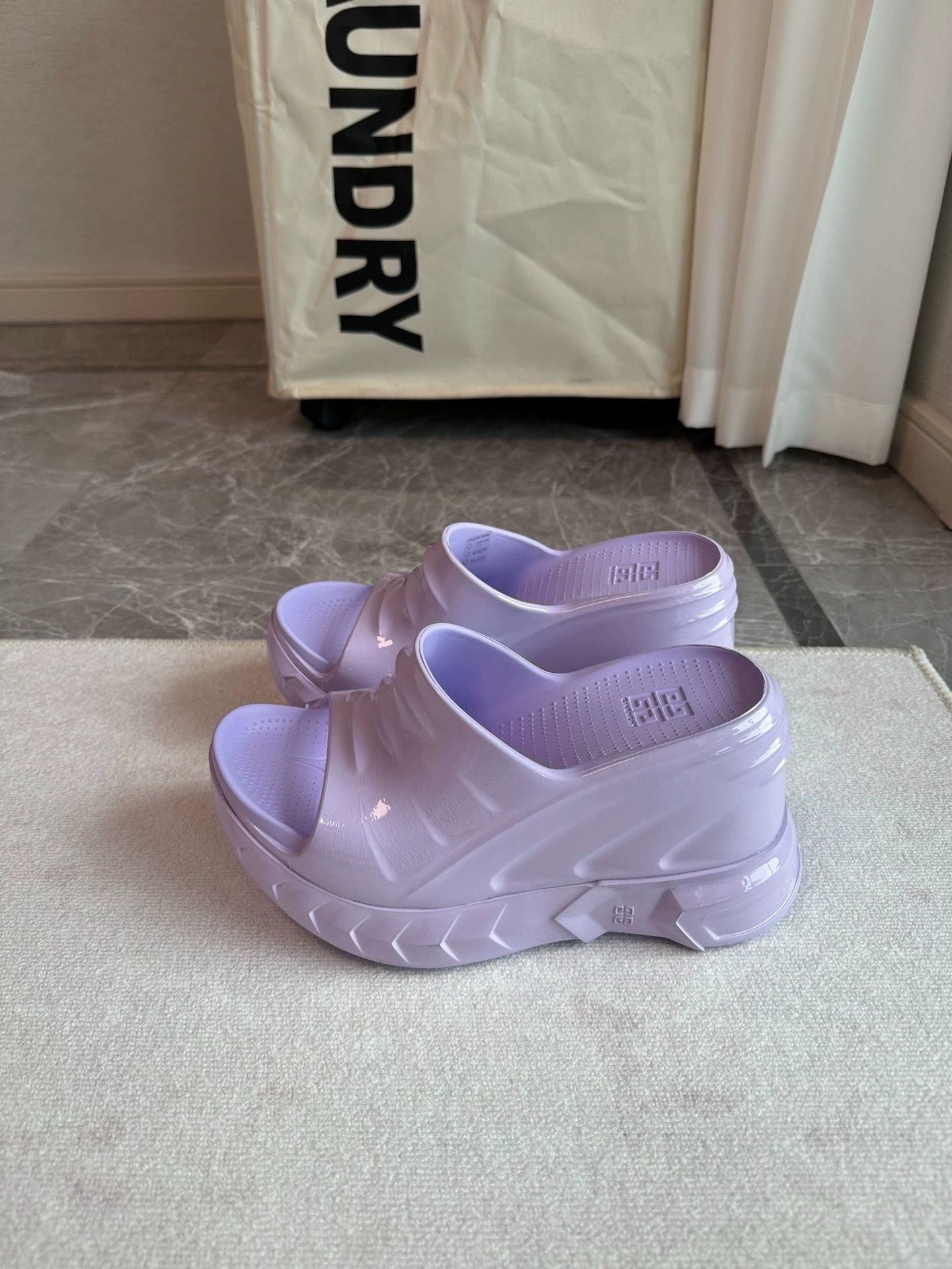Givenchy Givenchy Marshmallow 10cm lilac mules 35-40 Size US 5.5 / IT 35.5 - 1 Thumbnail