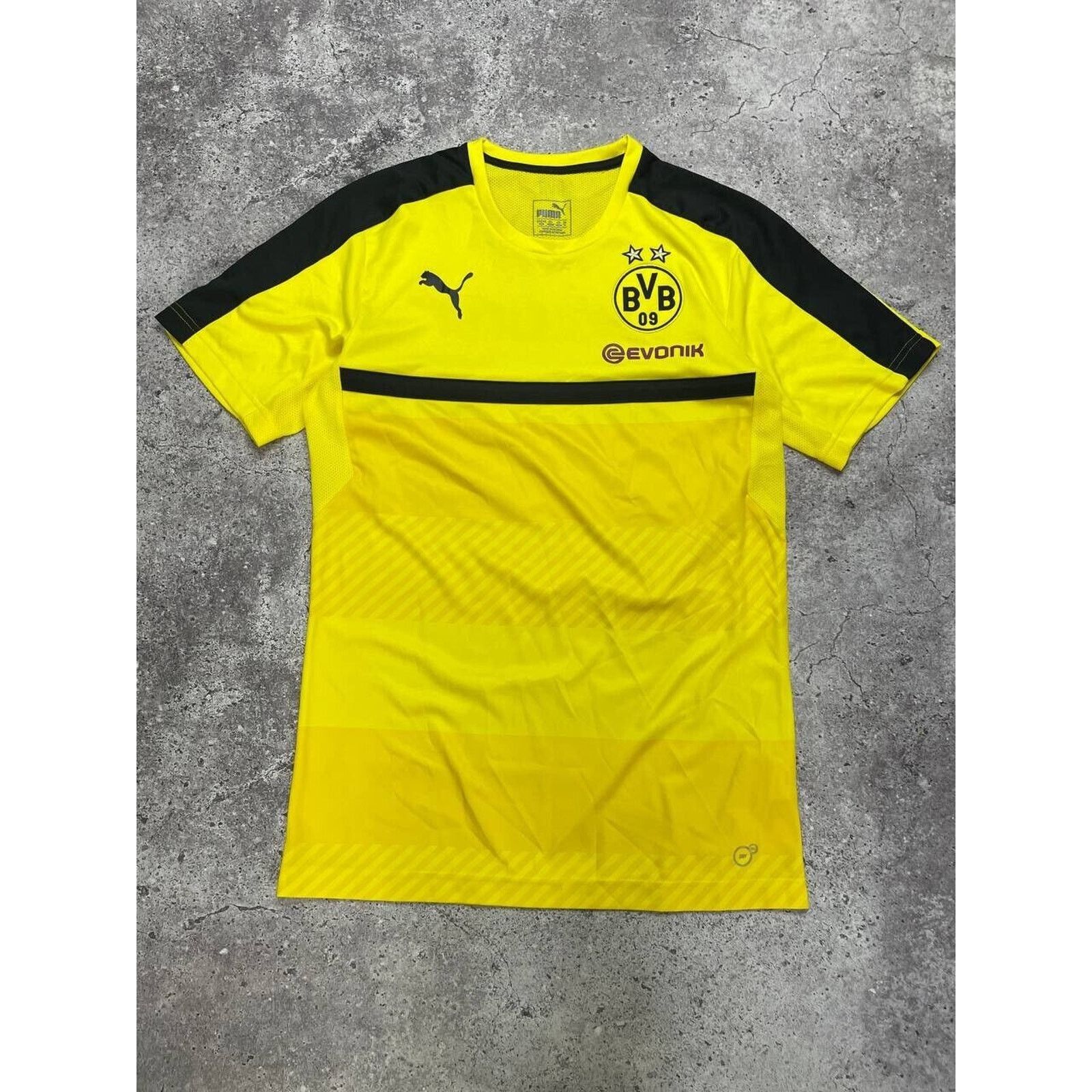 Puma Vintage Borussia Dortmund Yellow Soccer Jersey M Puma BVB Size US M / EU 48-50 / 2 - 1 Thumbnail