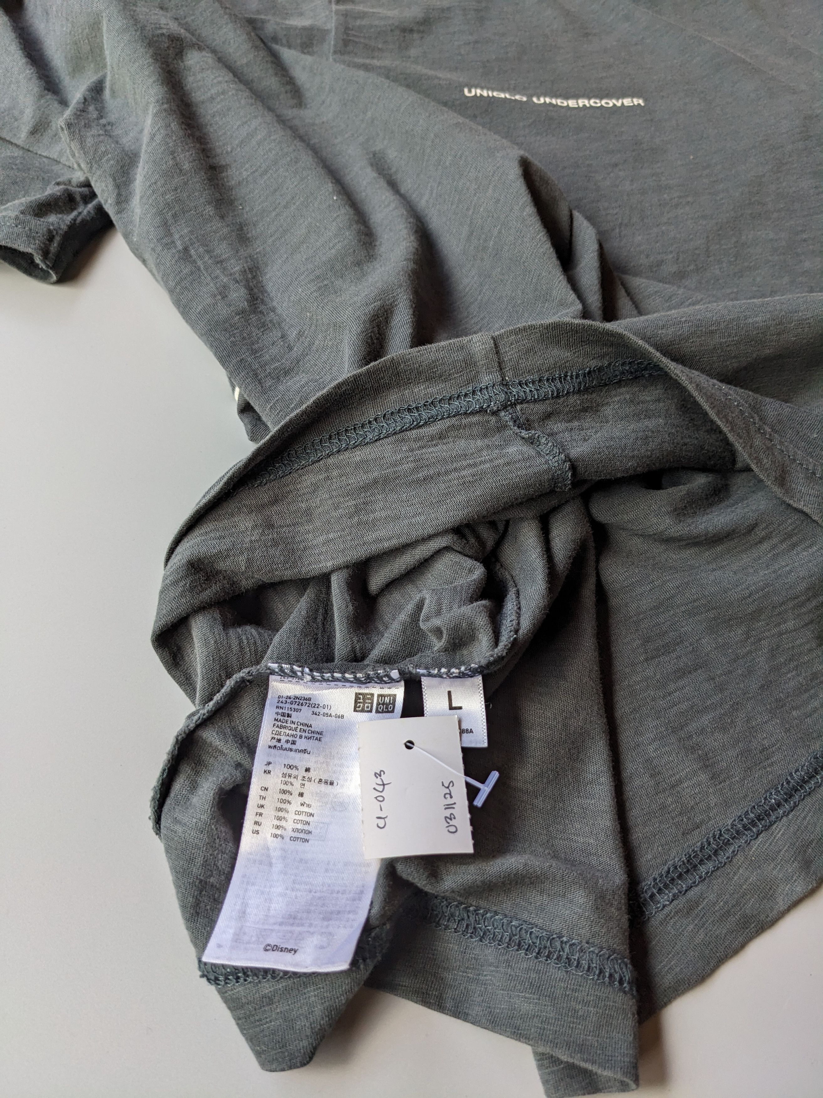 Undercover × Uniqlo Uniqlo x Undercover mickey shirt Size US L / EU 52-54 / 3 - 5 Thumbnail
