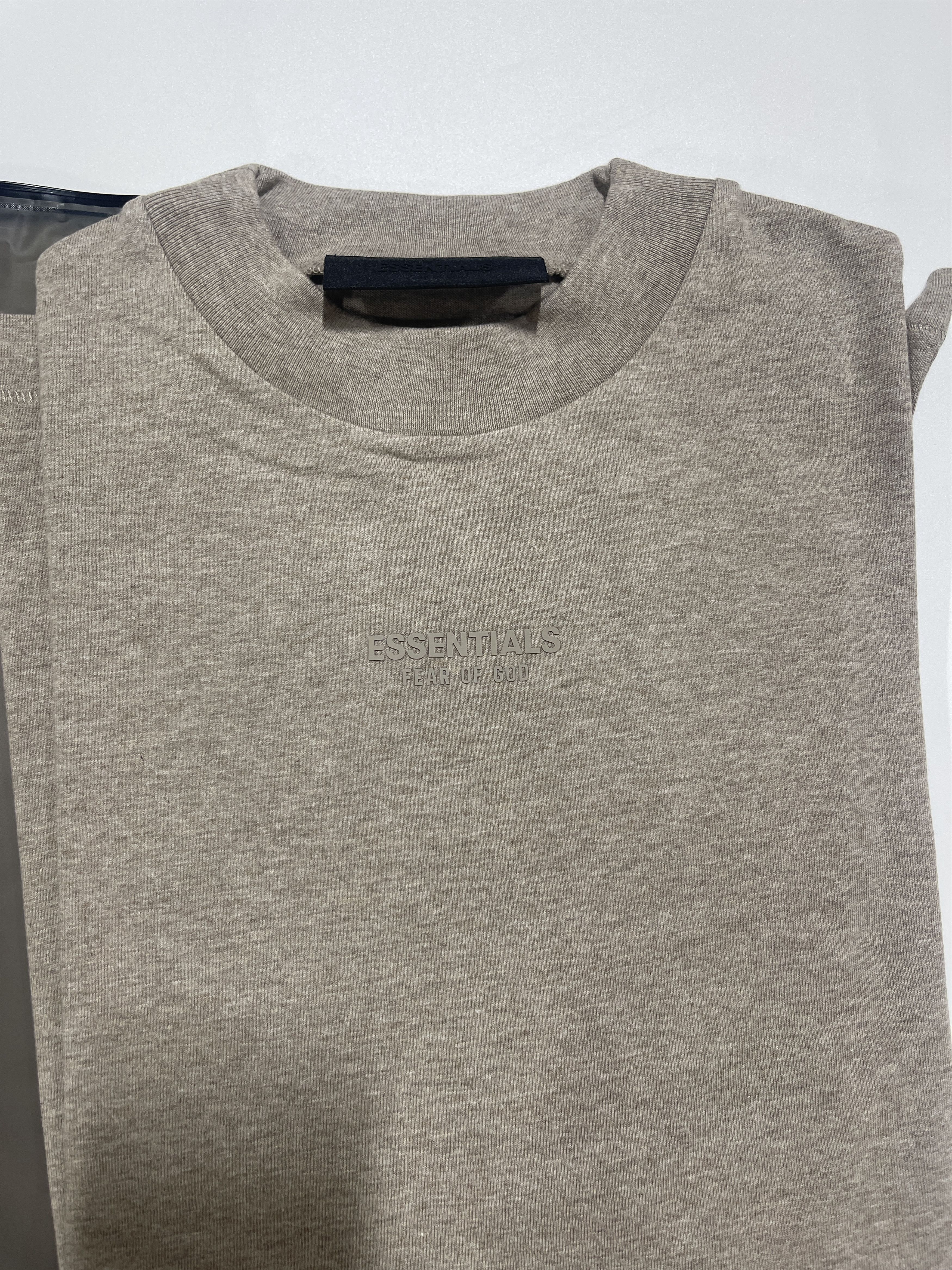 Fear of God 🔥 Fear of God Essentials T-shirt Core Heather Sz (S) Size US S / EU 44-46 / 1 - 5 Thumbnail