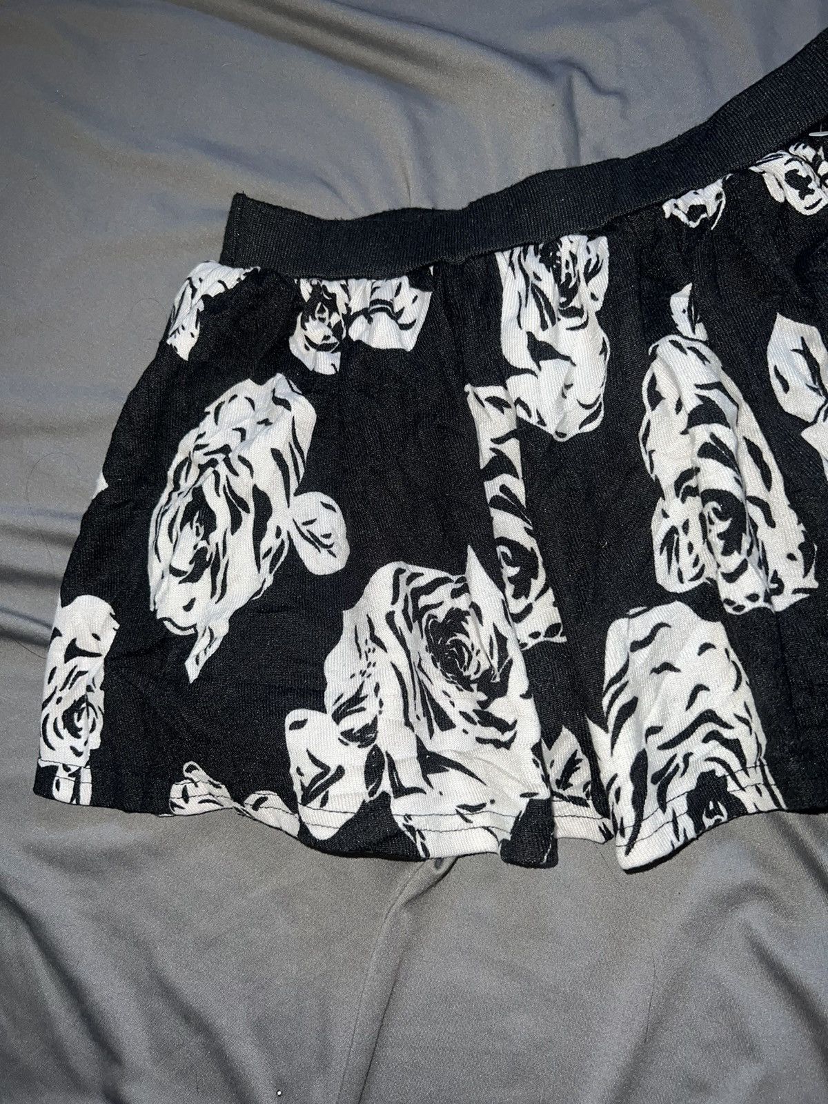 Japanese Brand MA*RS rose mini skirt 🥀 Size 26" / US 2 / IT 38 - 5 Thumbnail