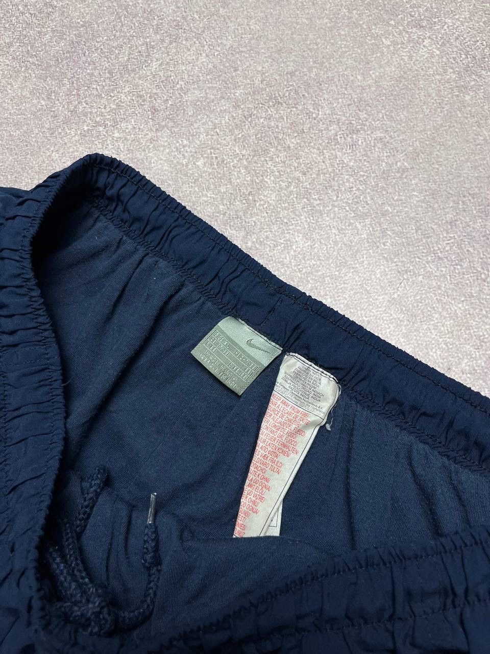 Nike Vintage Nike Swoosh Nylon Baggy Trackpants Y2K Size US 36 / EU 52 - 4 Thumbnail