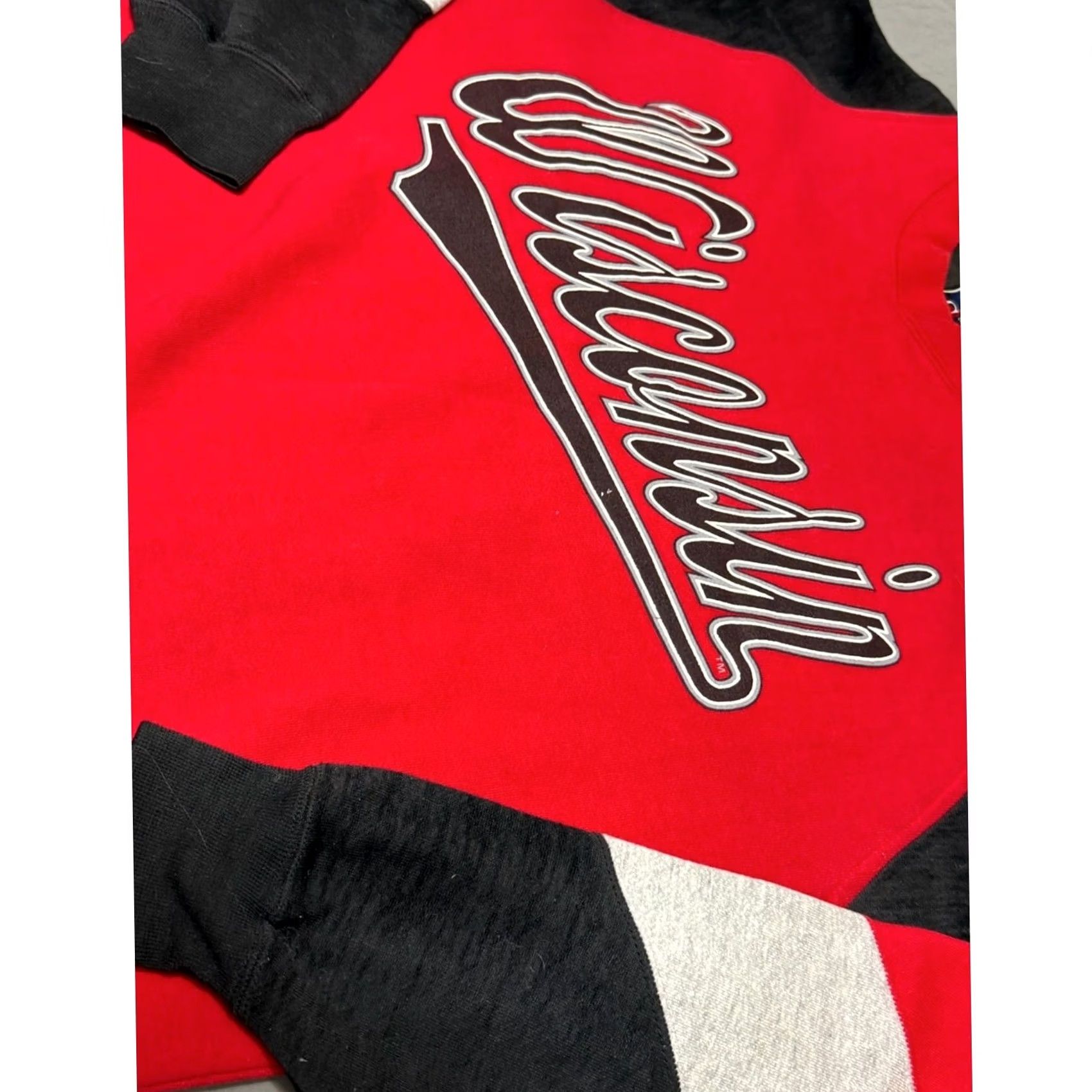 Vintage VINTAGE Galt Sand Wisconsin Badgers Crewneck Size M White Bucky The Badger 90s Size US M / EU 48-50 / 2 - 3 Thumbnail