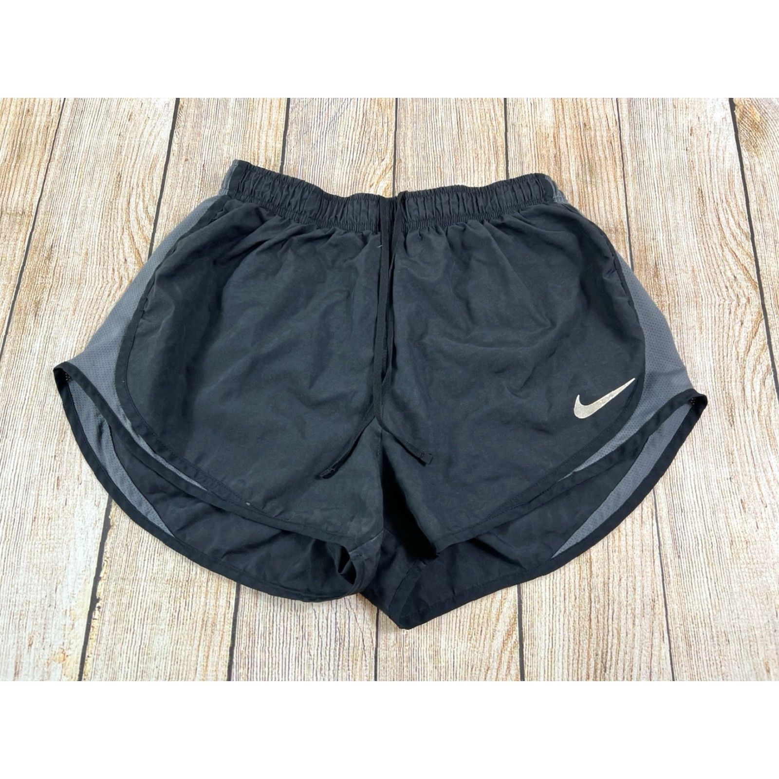 Nike VINTAGE Women’s Nike Dri Fit Black Grey Running Athletic Shorts L Womens Size 36" / US 14 / IT 50 - 2 Thumbnail