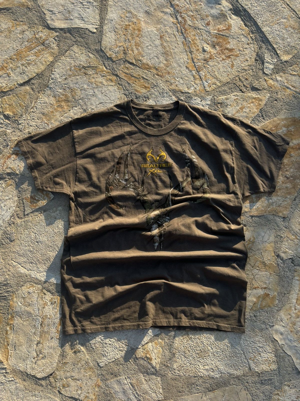 Japanese Brand × Realtree Vintage USA RealTree Boxy Oversize T Shirt Tee Khaki Brown Size US XL / EU 56 / 4 - 1 Thumbnail