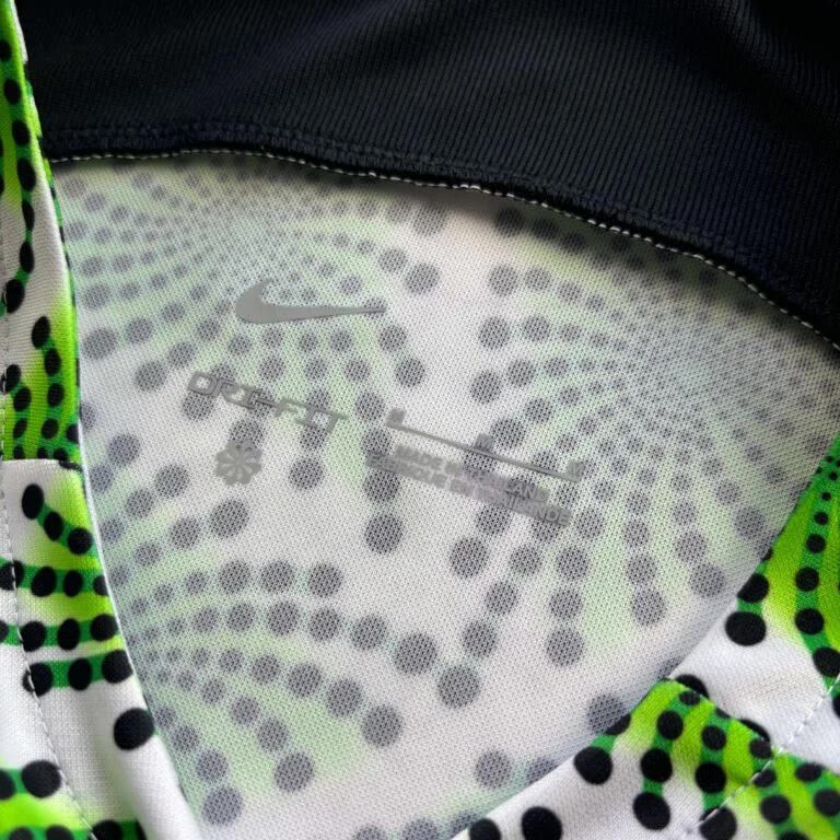 Nike NEW Nigeria 2022-23 Pre-Match training football jersey M Size US M / EU 48-50 / 2 - 5 Thumbnail