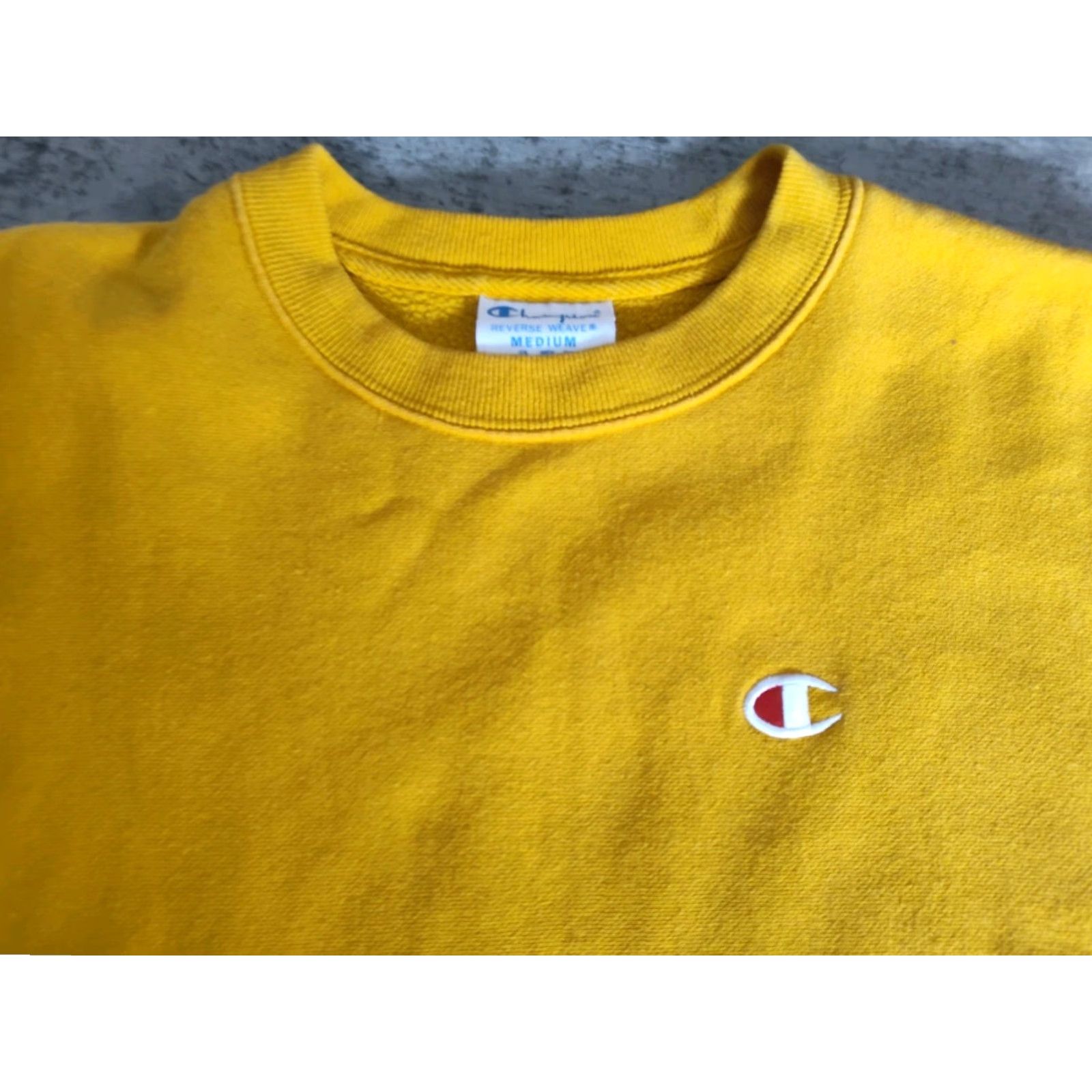 Champion VINTAGE Champion Sweatshirt Men’s Medium Crew Neck Fleece Yellow Gold 90s Sport Casual Size US M / EU 48-50 / 2 - 5 Thumbnail
