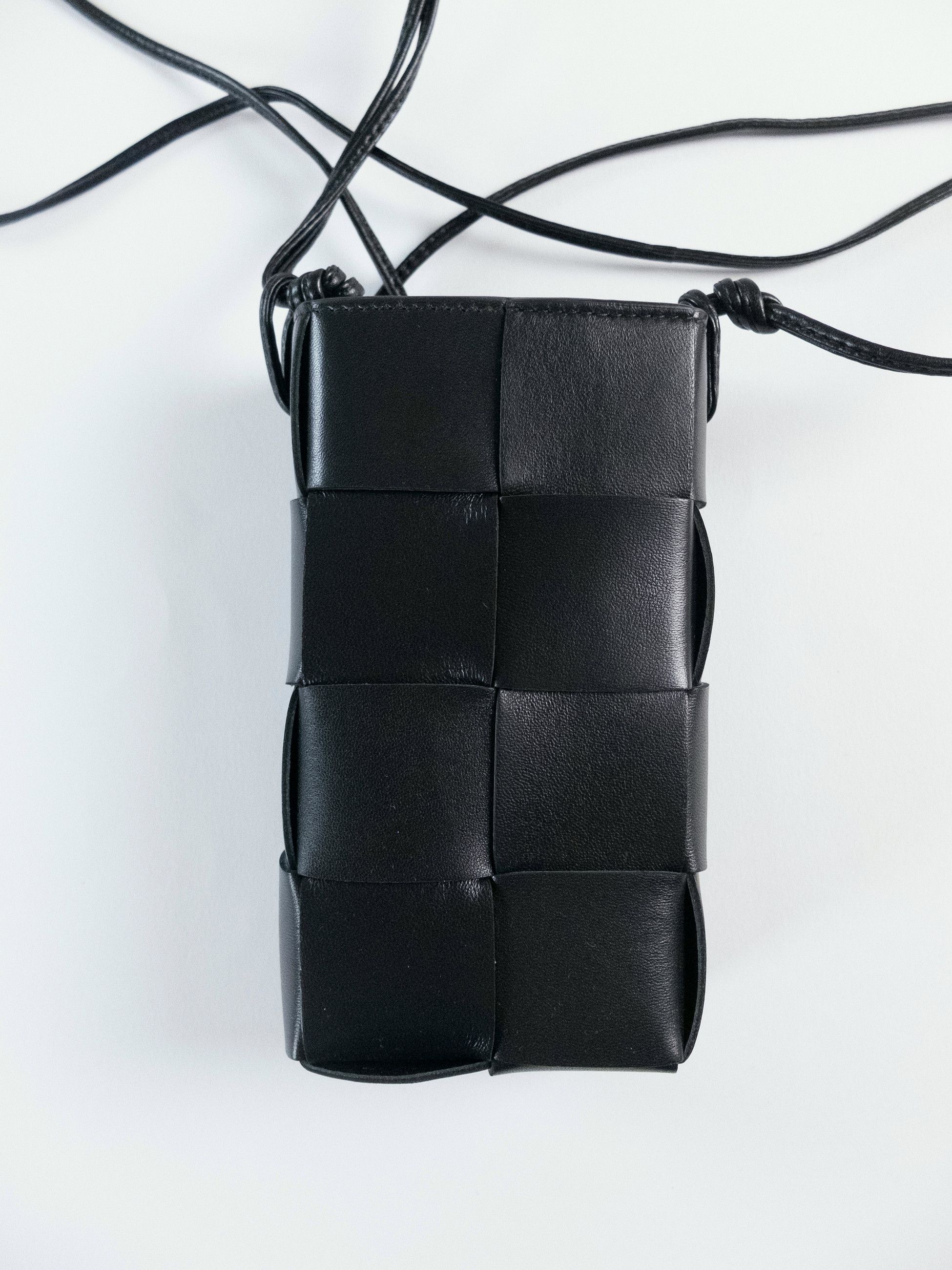 Bottega Veneta BOTTEGA VENETA Cassette black leather mini phone case bag Size ONE SIZE - 7 Thumbnail