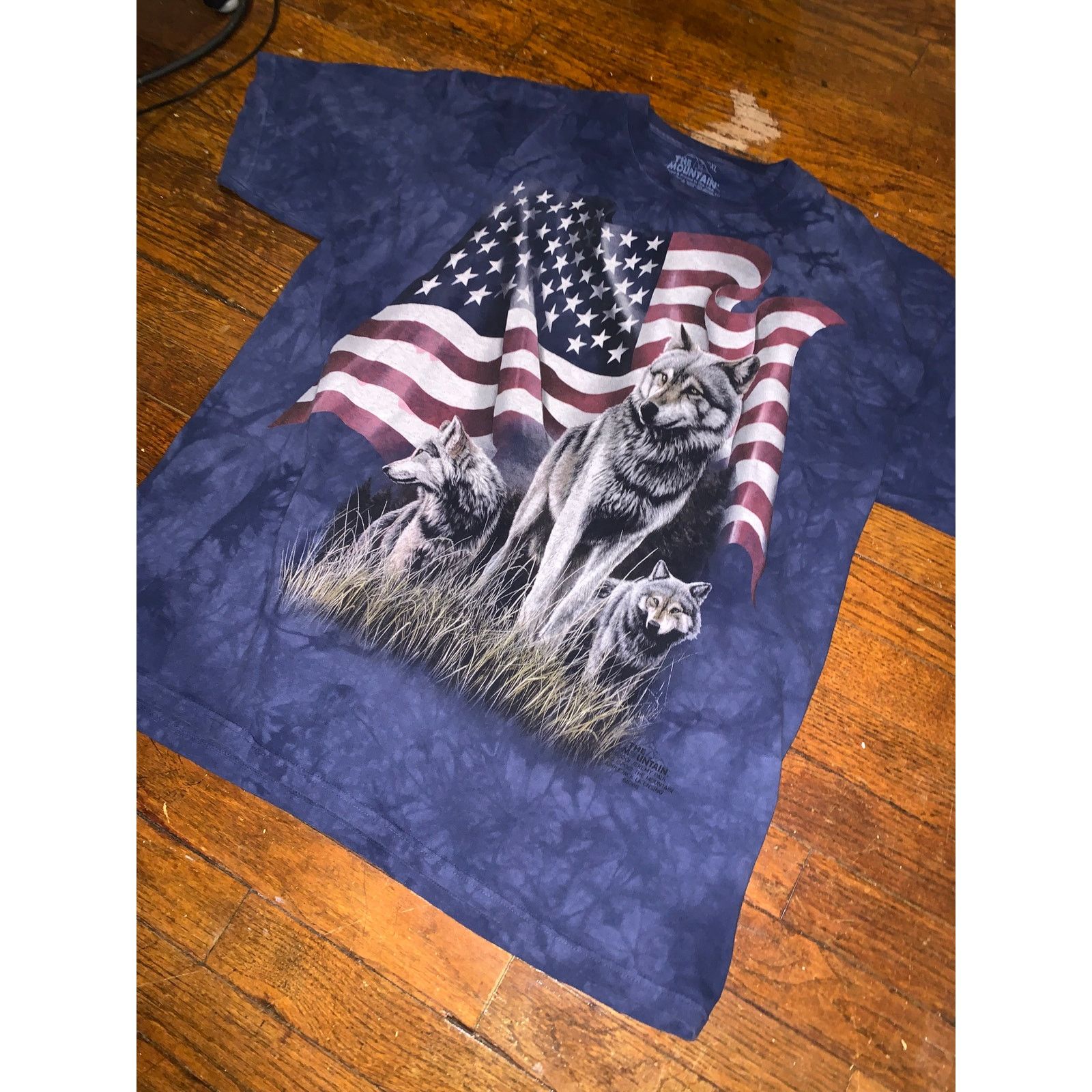 The Mountain The Mountain Patriotic Wolves XL Tie Dye American Flag Tee Size US XL / EU 56 / 4 - 4 Thumbnail