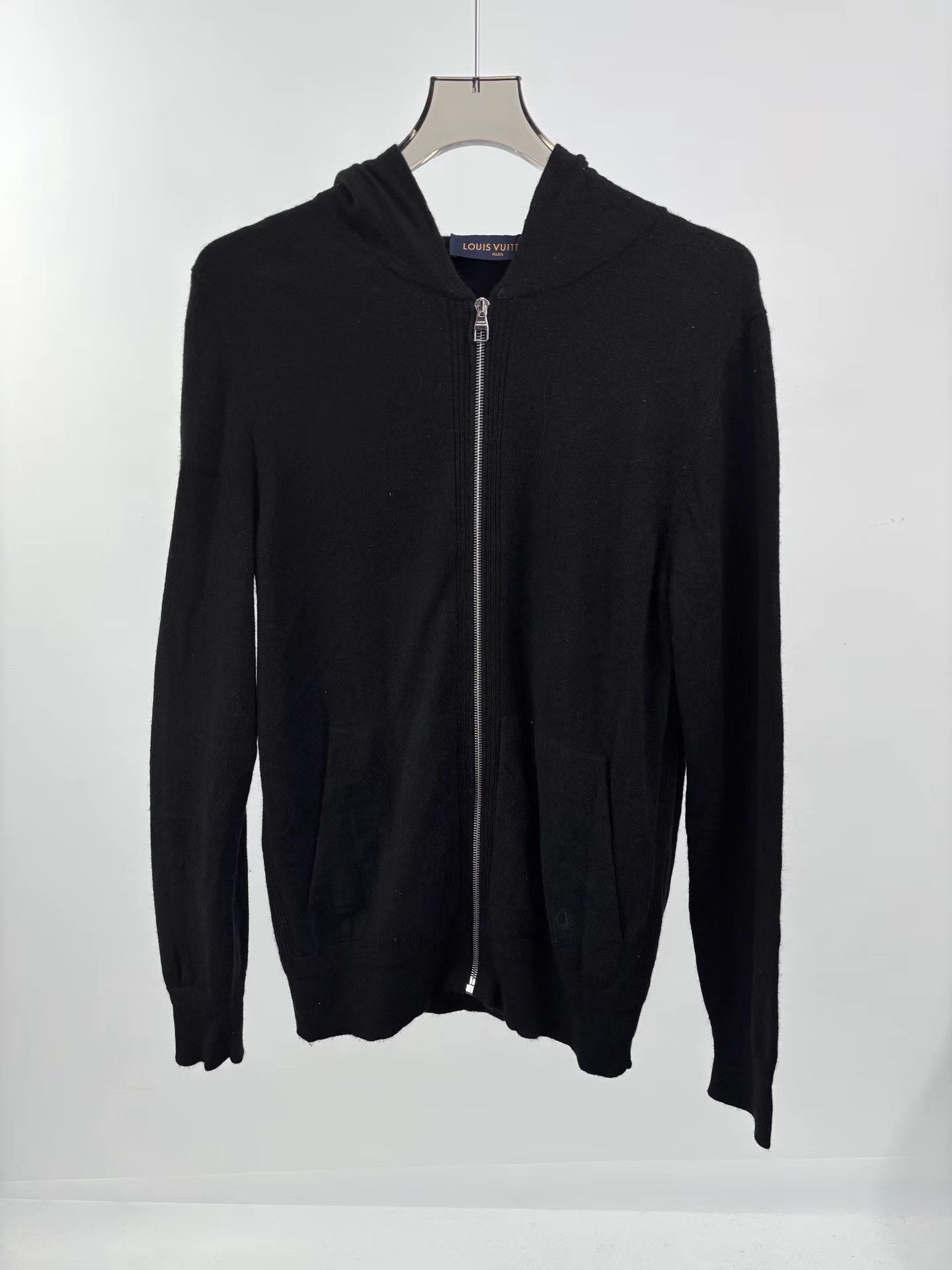 Louis Vuitton LOUIS VUITTON Small Logo Embroidered Cashmere Zip-Up Jacket Size US M / EU 48-50 / 2 - 1 Thumbnail