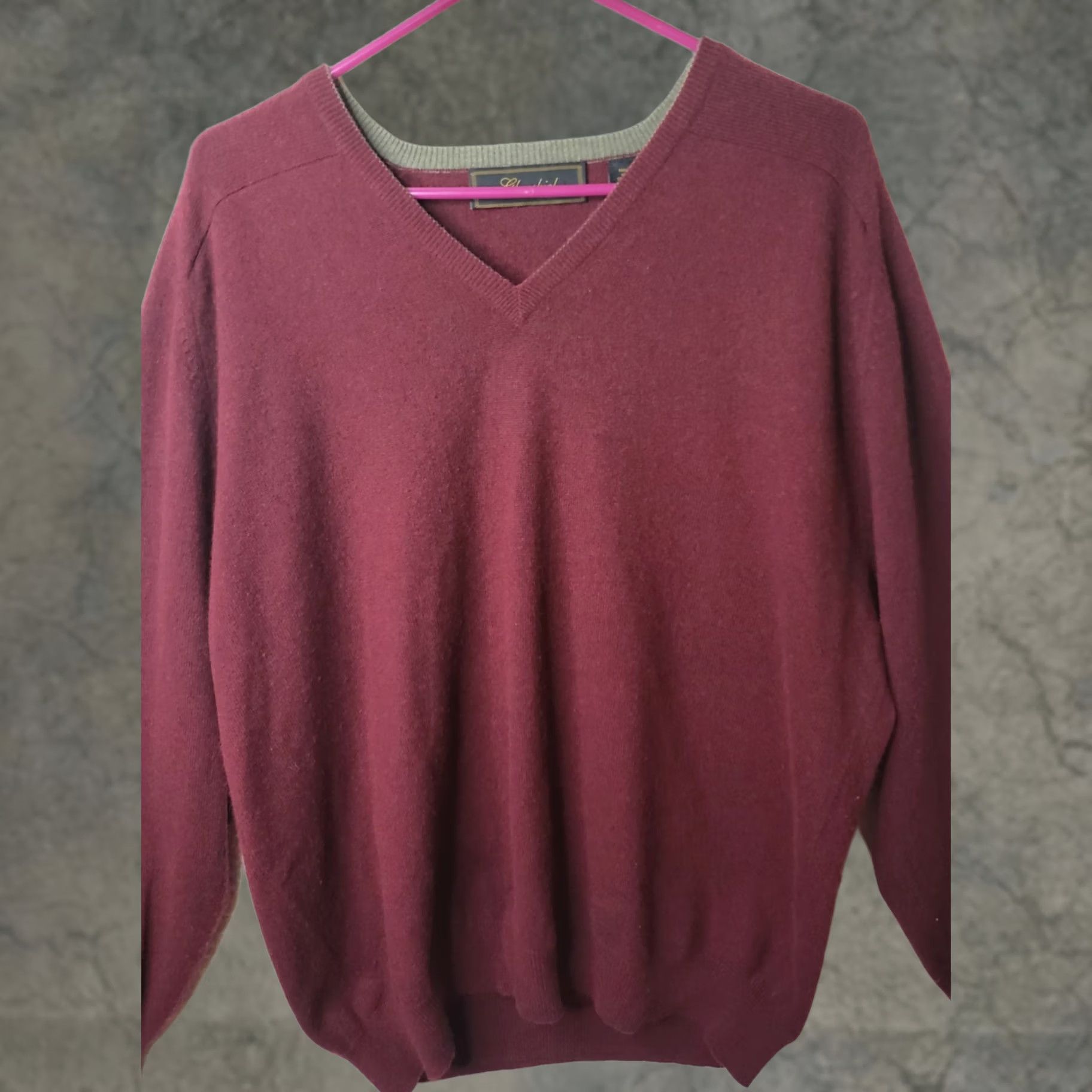 Vintage Glenshiel Sweater Men's L Maroon 100% Cashmere V Neck Pullover Knit Regular Size US L / EU 52-54 / 3 - 1 Thumbnail