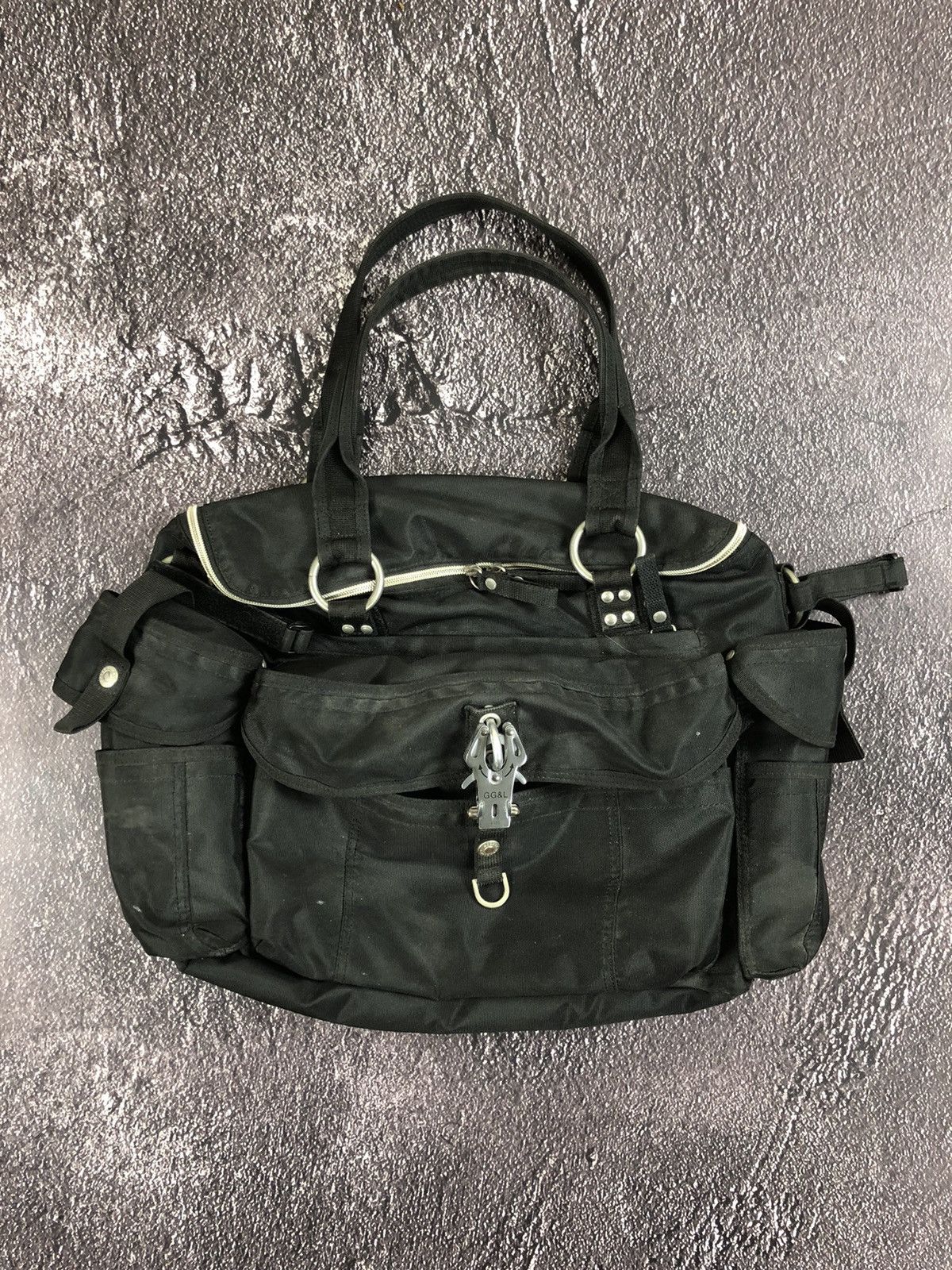 image of Ggl Vintage X Avant Garde X Hand Bag in Black, Women's