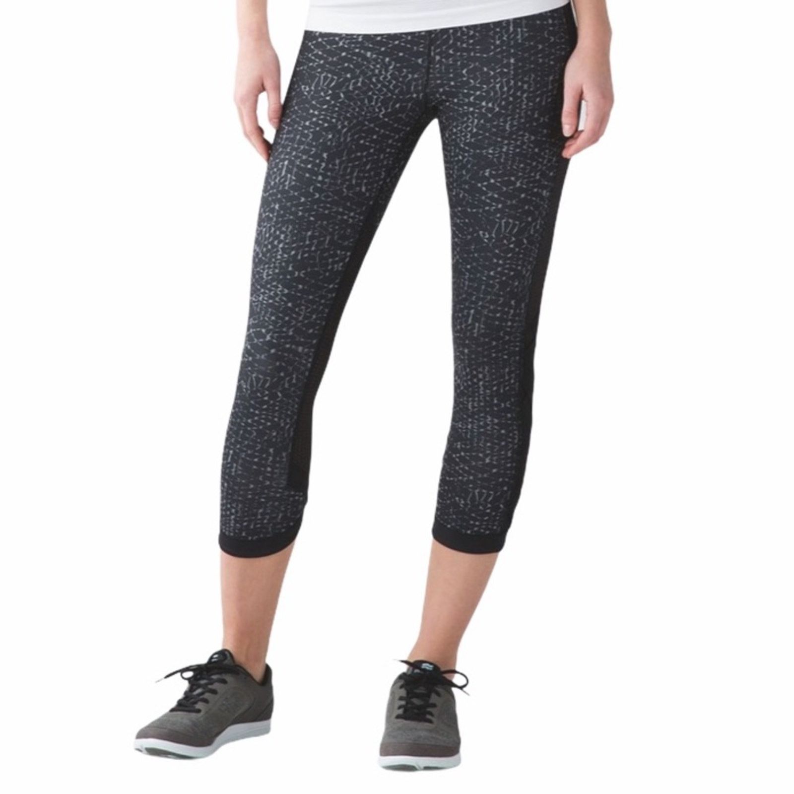 Lululemon Lululemon Var-City Samba Snake Battleship Cropped Leggings 2 Size 26" / US 2 / IT 38 - 9 Thumbnail