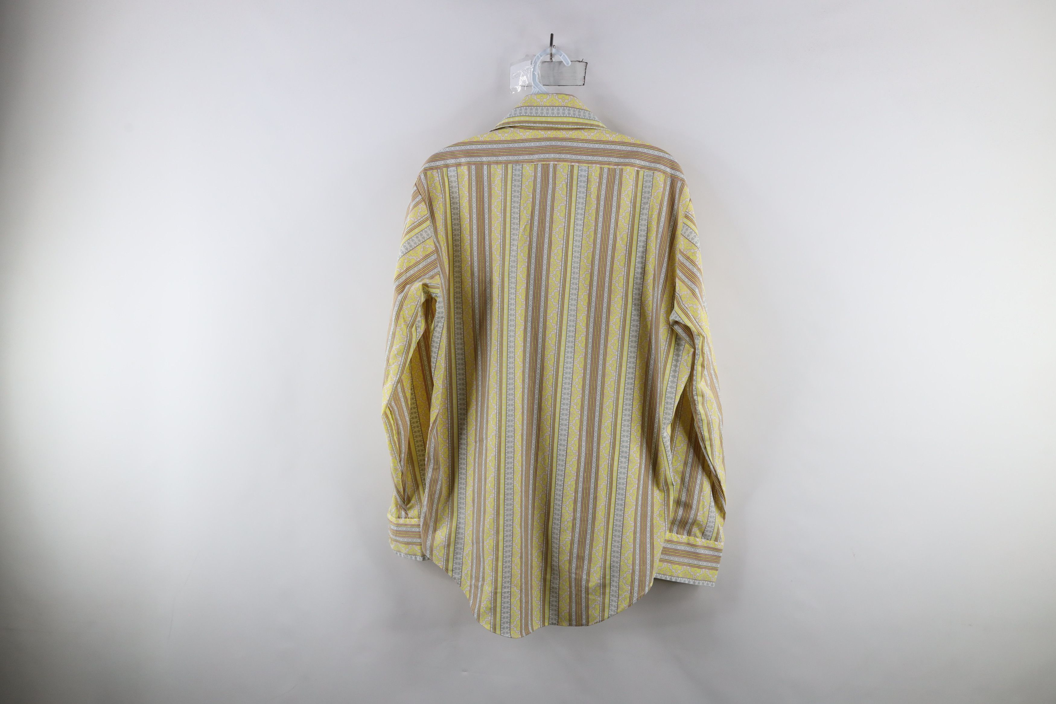 Vintage Vintage 70s Streetwear Geometric Collared Button Shirt Size US L / EU 52-54 / 3 - 7 Thumbnail